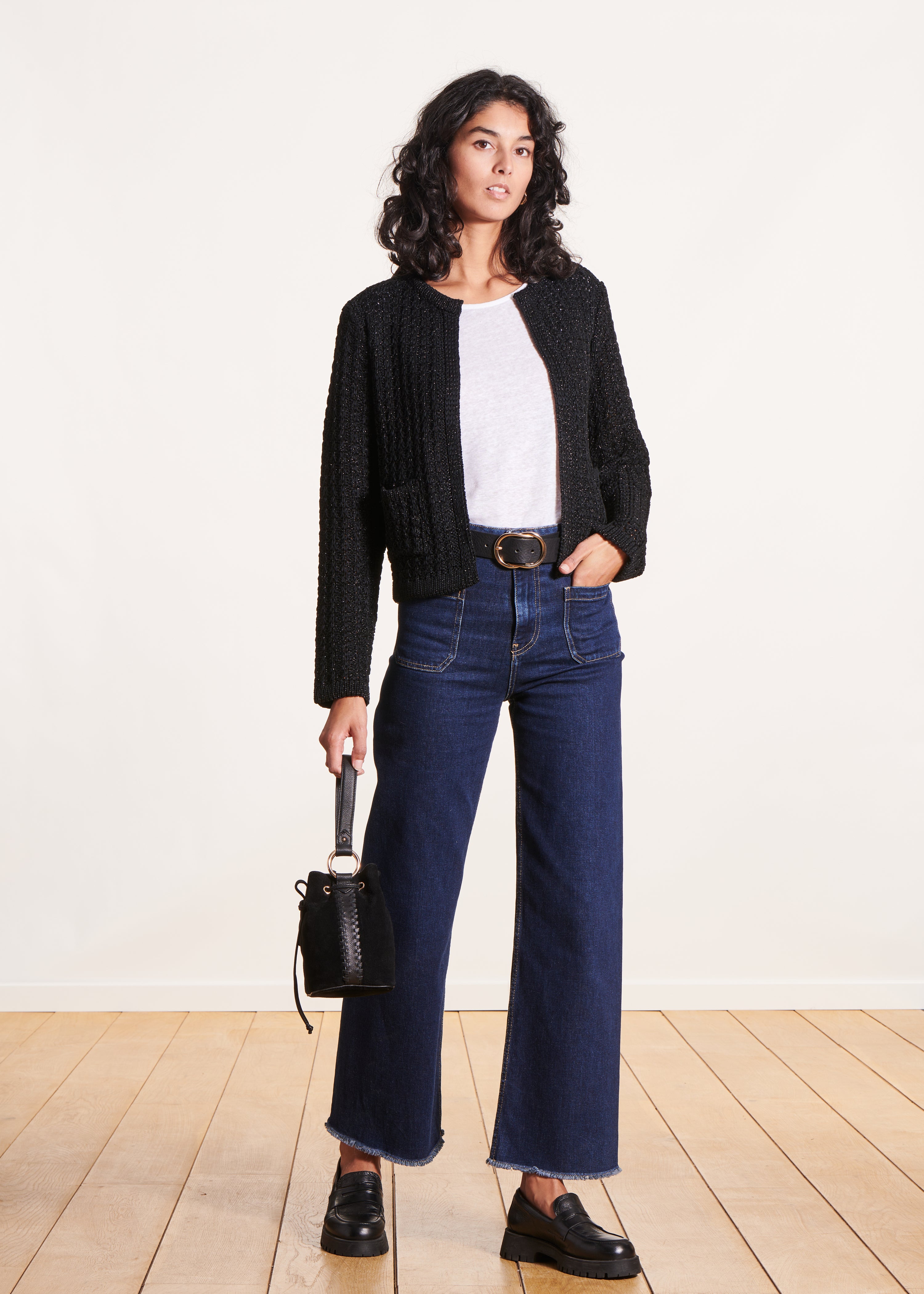 la-f-e-marabout-e-dorila-cardigan-schwarz-kurz-gl-nzend image 2