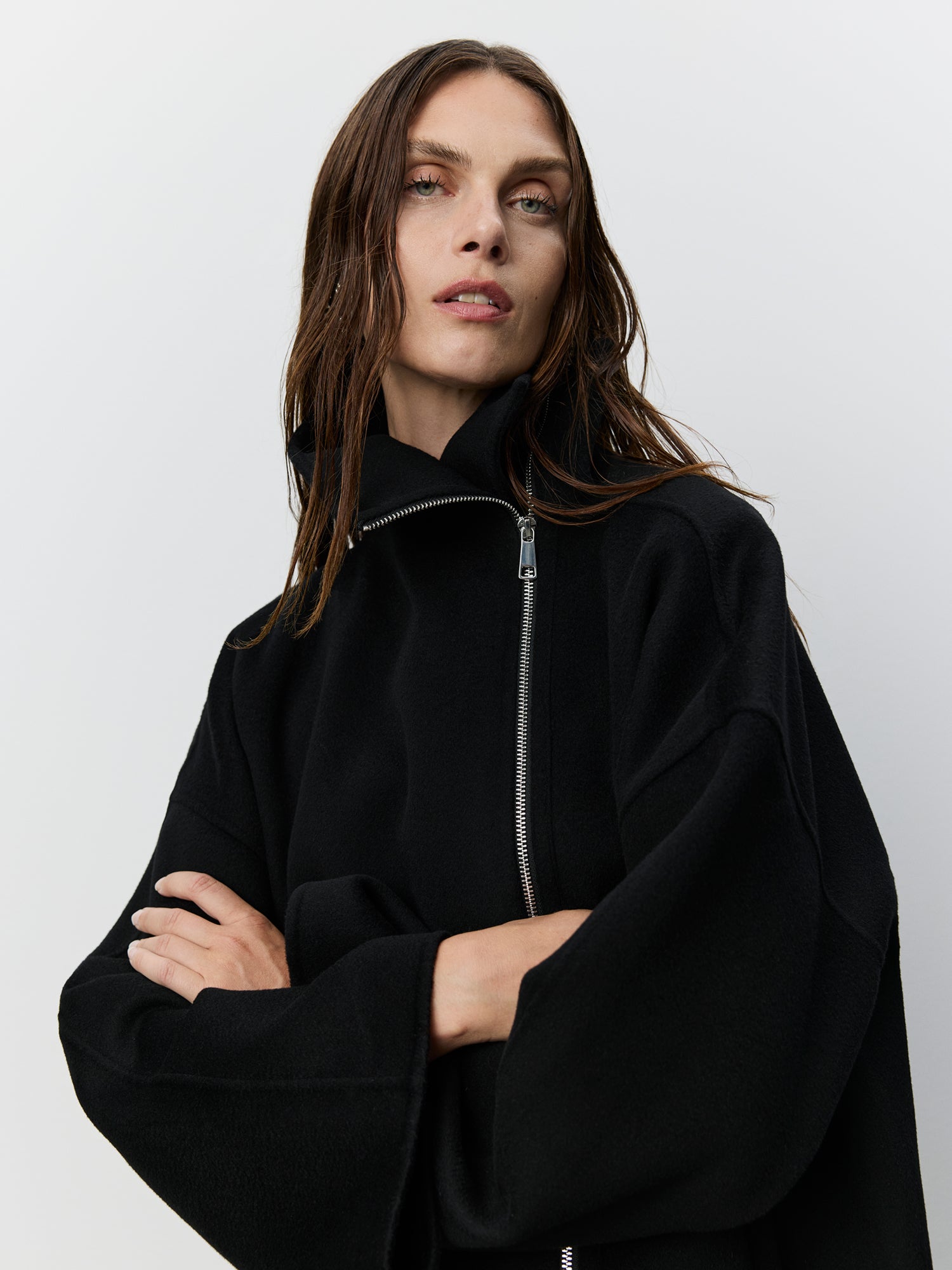 sofie-schnoor-icon-014-funnel-neck-jacke-wolle-schwarz image 5