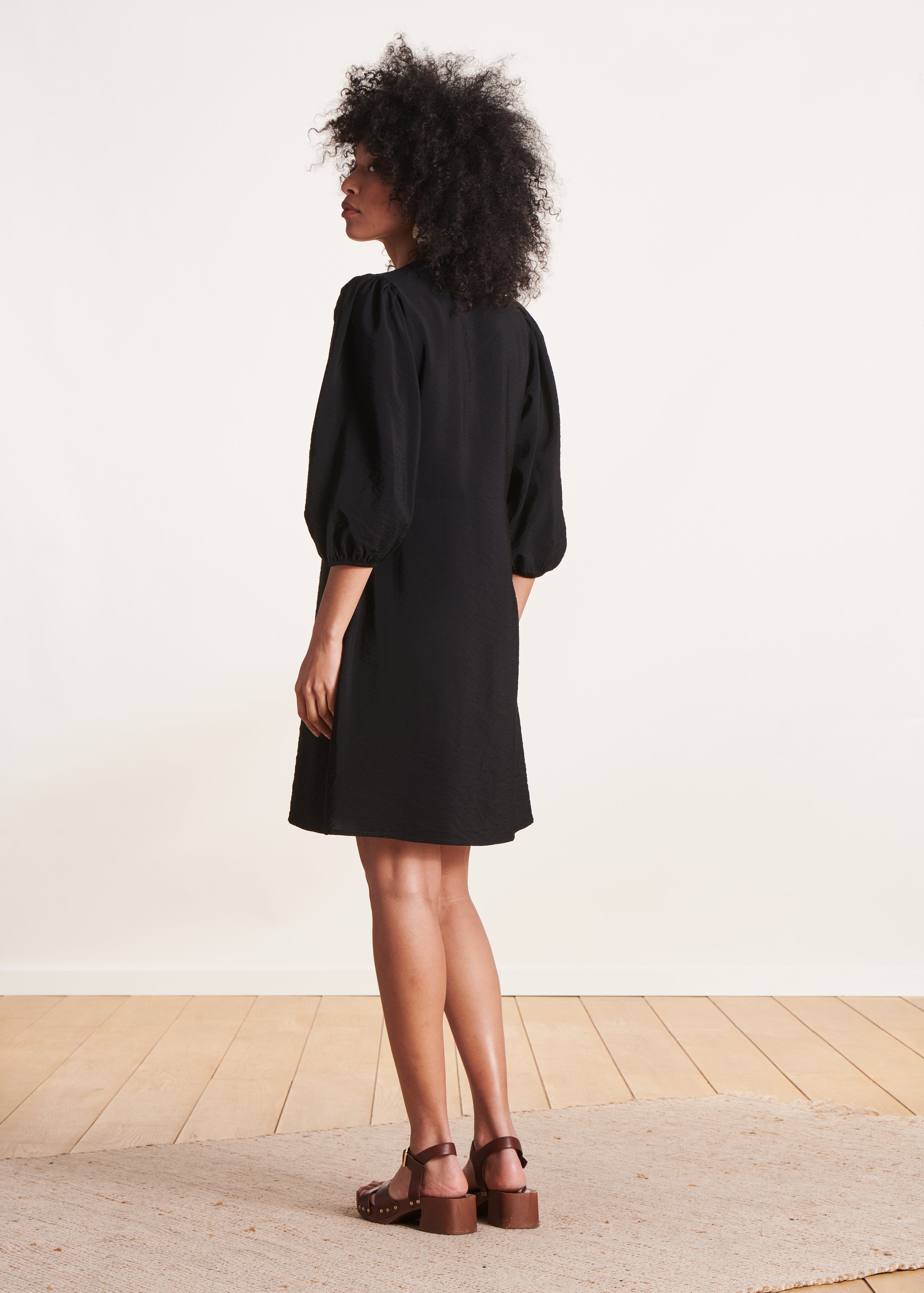 la-f-e-marabout-e-robes-schwarzes-kleid-langarm-gr-38 image 2