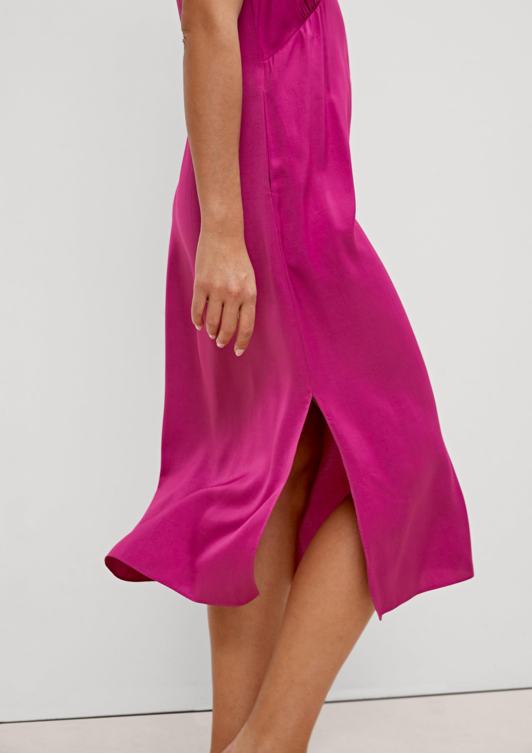 comma-dresses-kleid-kurz-damen-rmellos-l-ssig image 3