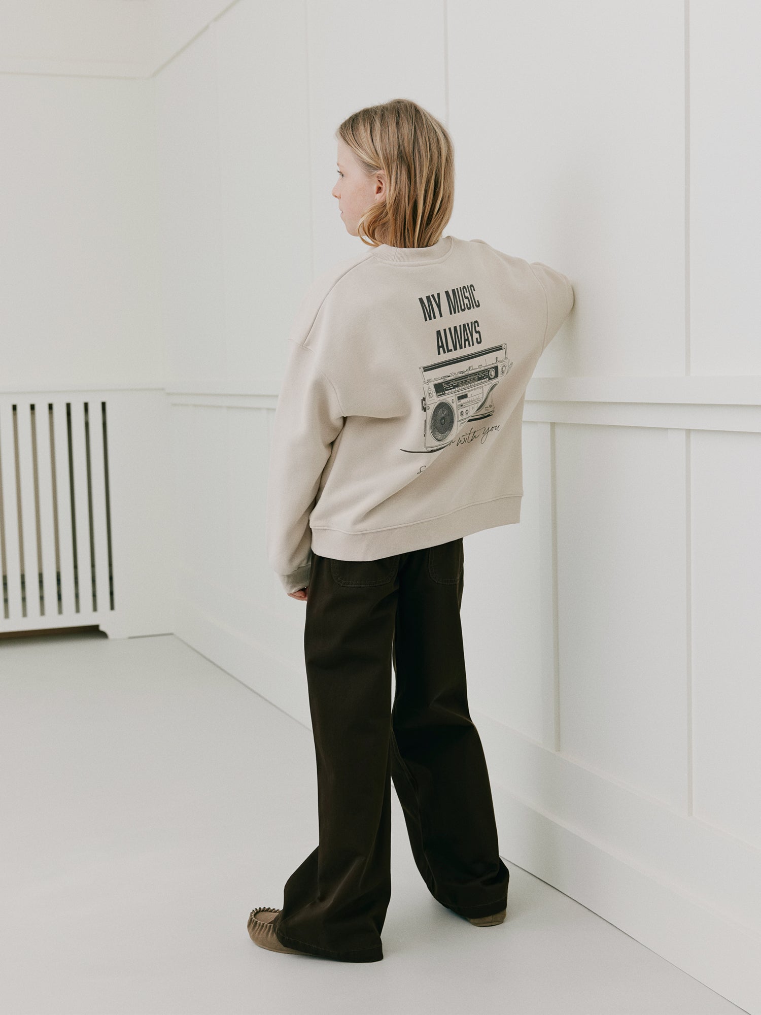 sofie-schnoor-young-elinsy-g263304-sweatshirt-fog image 3