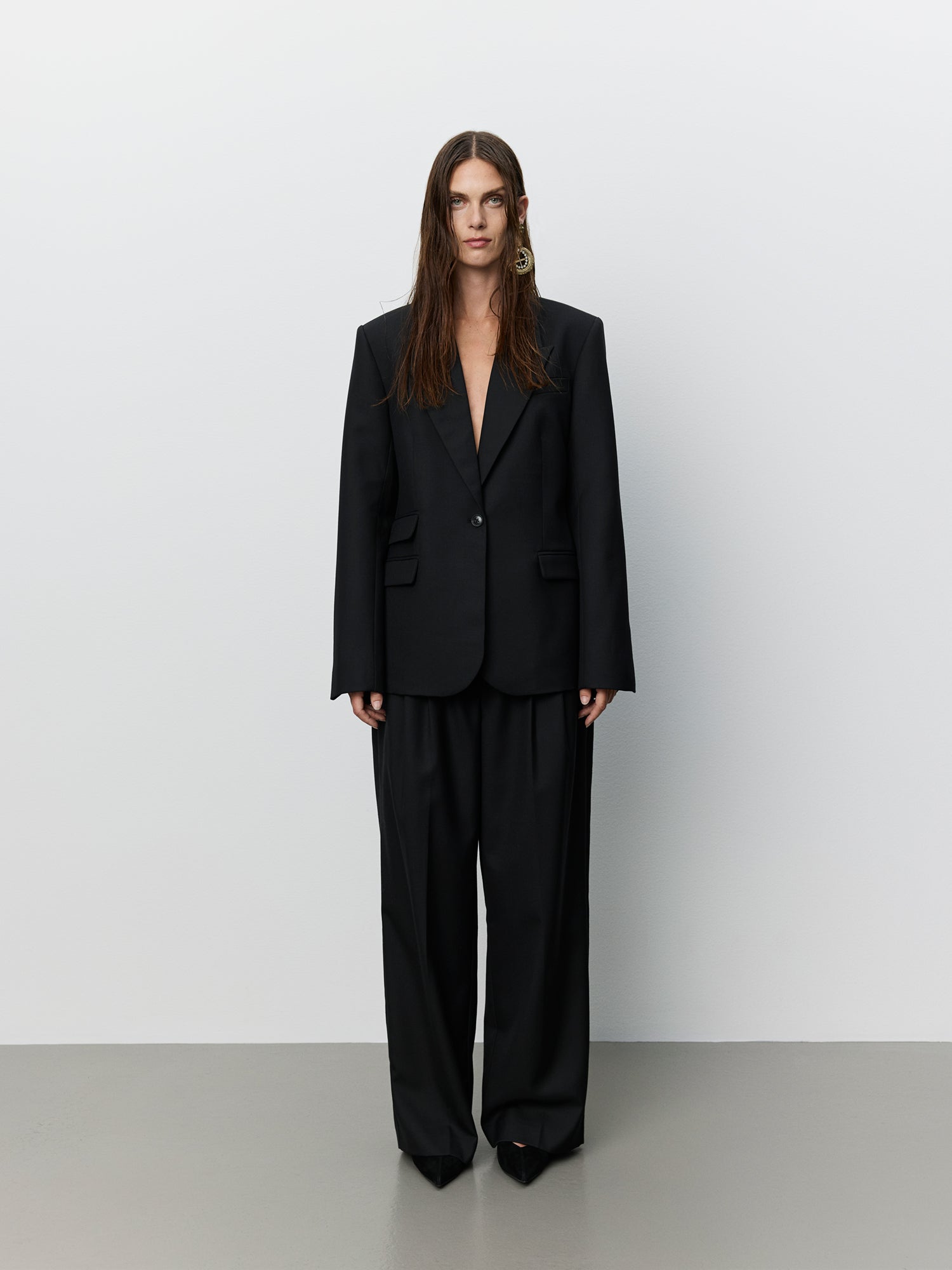 sofie-schnoor-icon-sonnasw-boxy-blazer-schwarz-wolle image 2