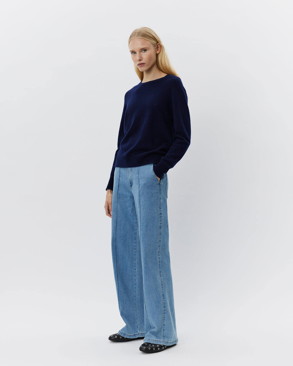 sofie-schnoor-women-deliasw-strickpullover-navy-merinowolle image 3