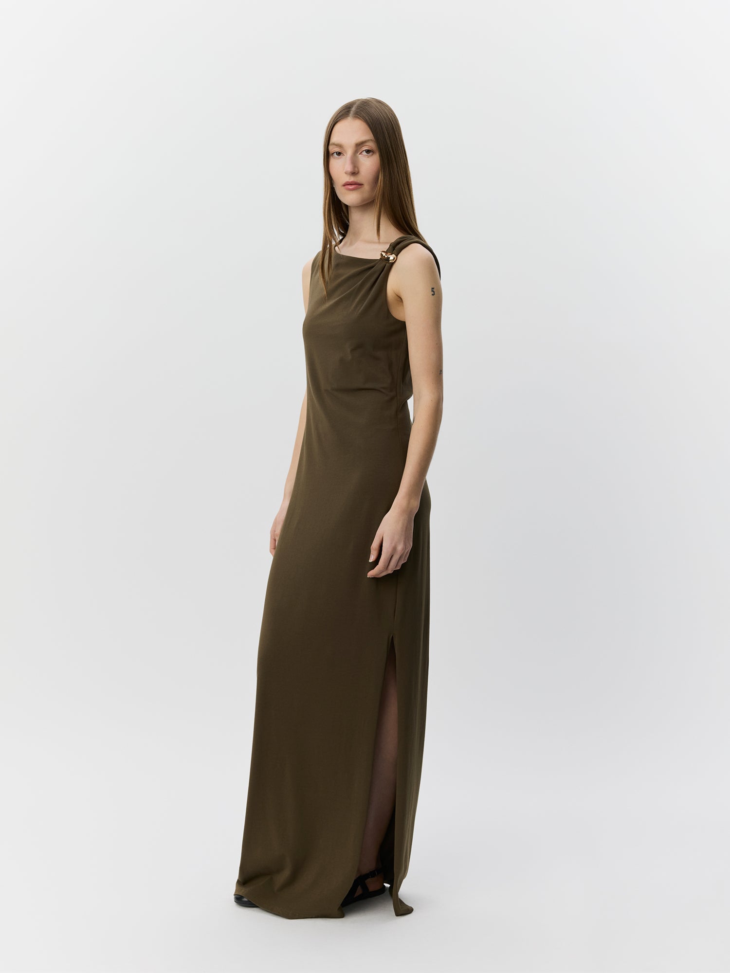 sofie-schnoor-ragnisw-maxikleid-s262331-olive-brown image 3