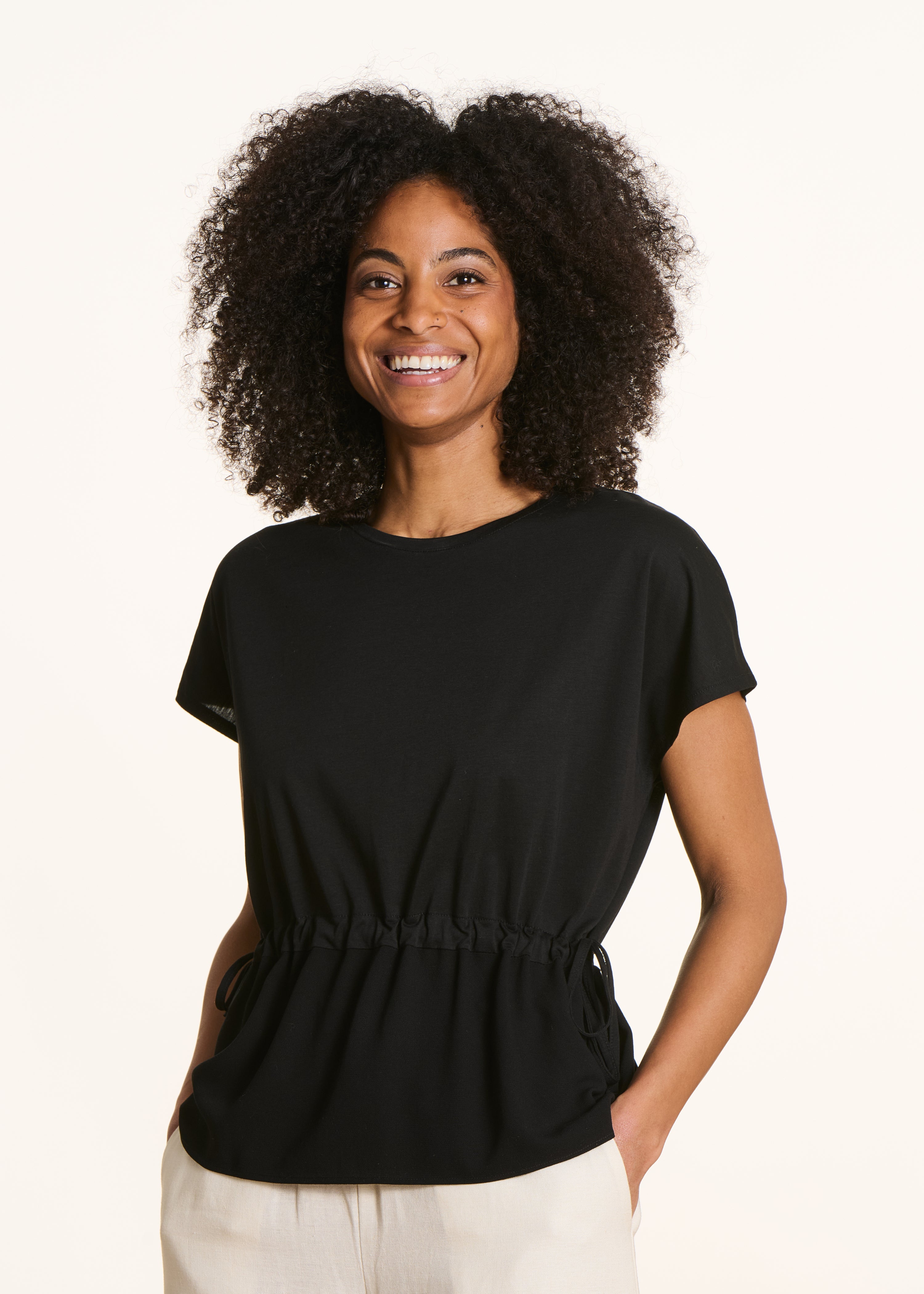 la-f-e-marabout-e-finesse-t-shirt-schwarz-weit-kordelzug image 1