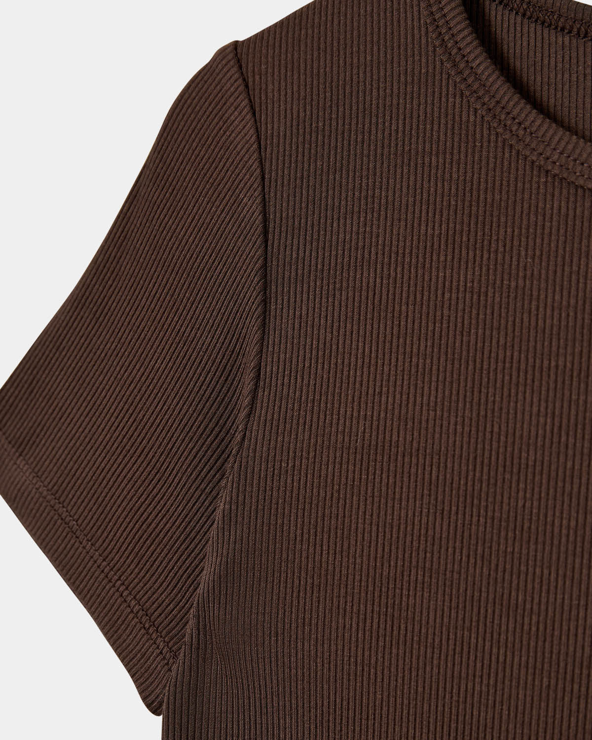 sofie-schnoor-young-nataliasy-t-shirt-brown-fudge-viskose image 3