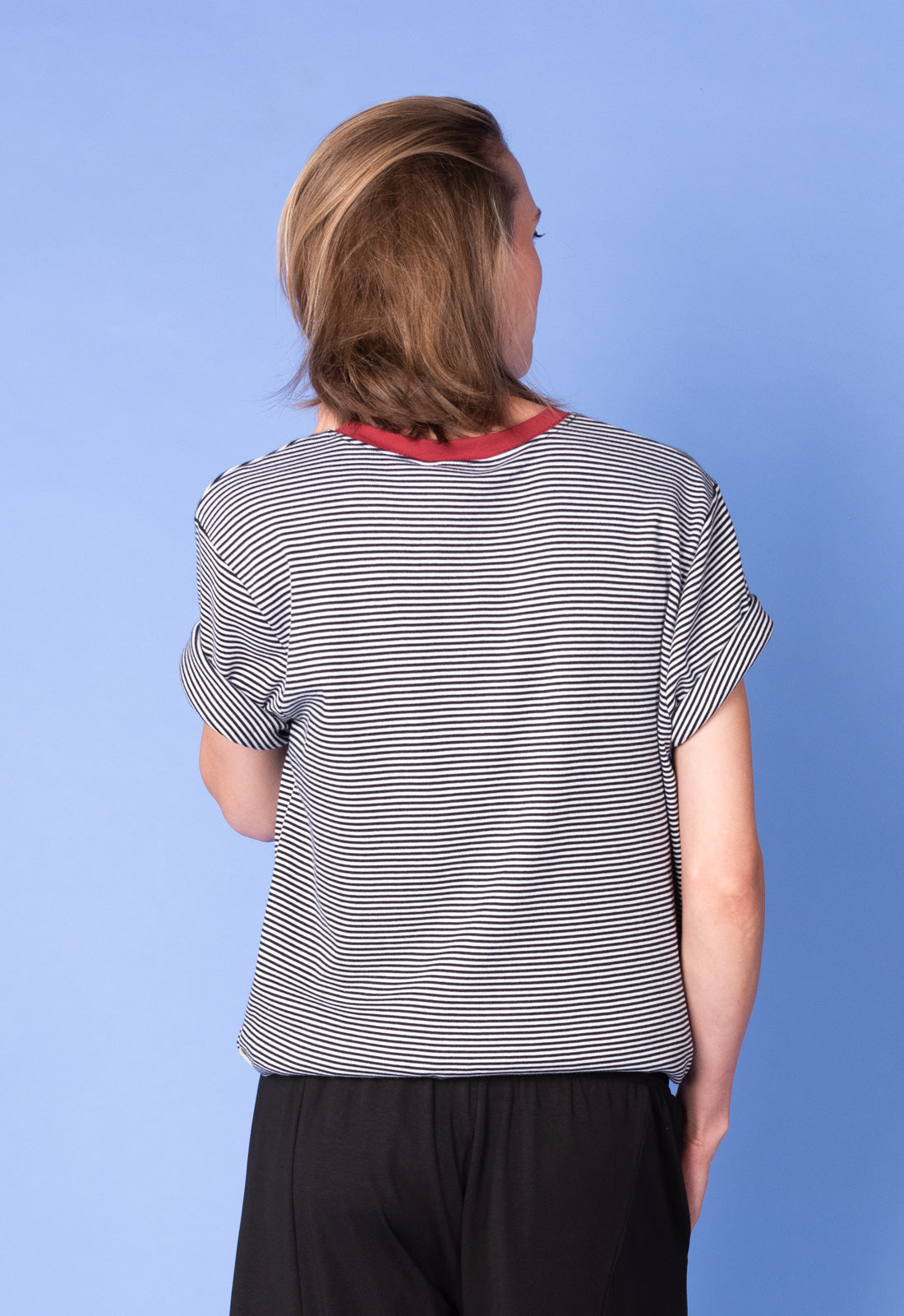 moshiki-dress-i-101-s25top-g7-t-shirt-teal-interlock-gestreift image 3