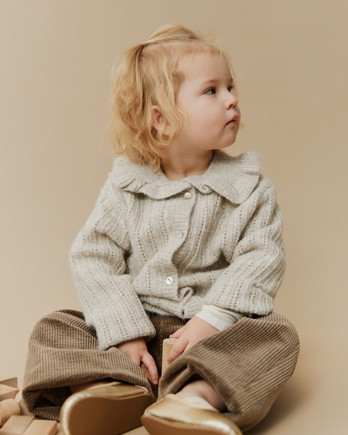 sofie-schnoor-hennysk-cardigan-p253405-ecru-melange image 2