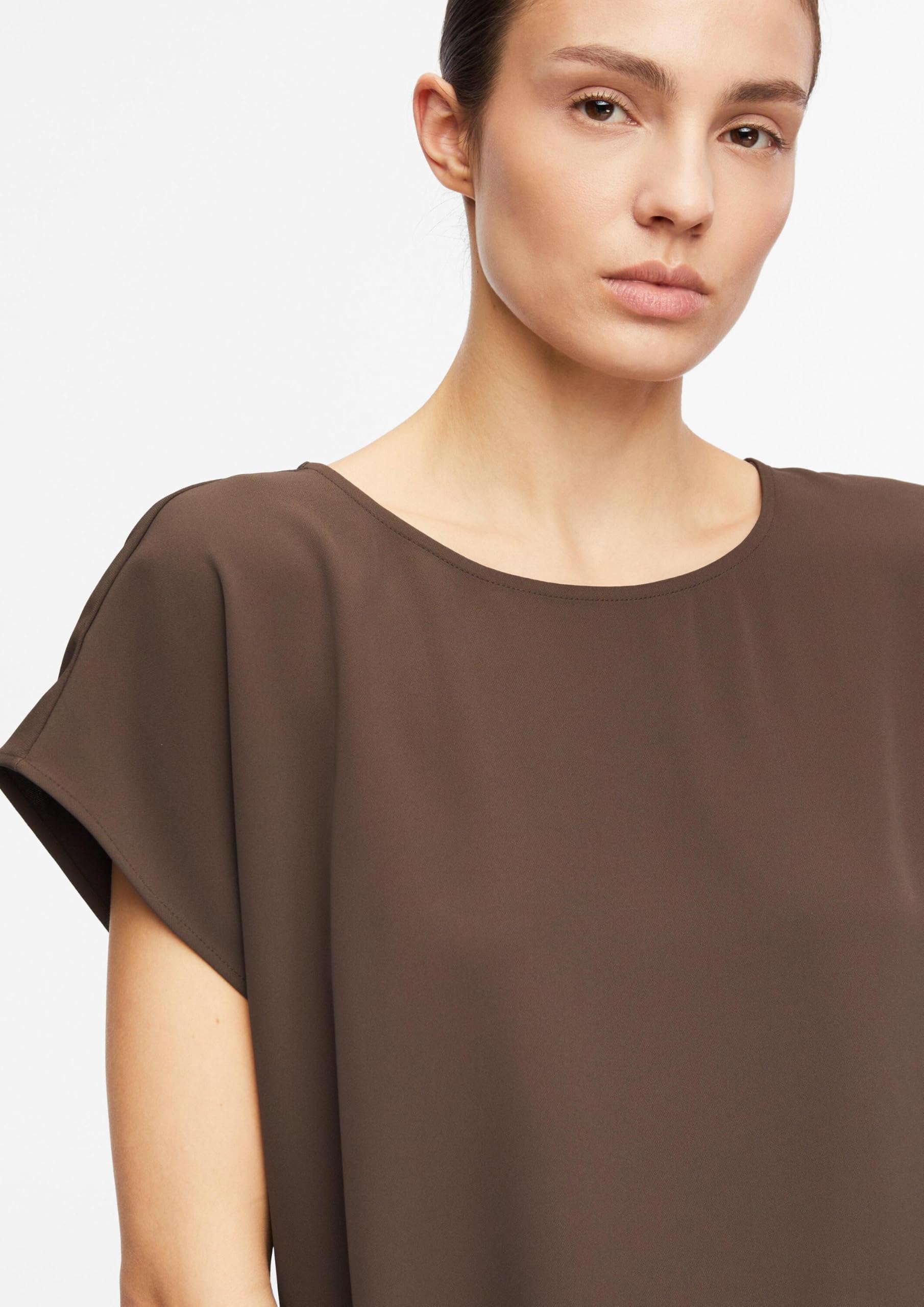 comma-blouses-bluse-kurzarm-rundhals-dunkelbraun-44 image 4