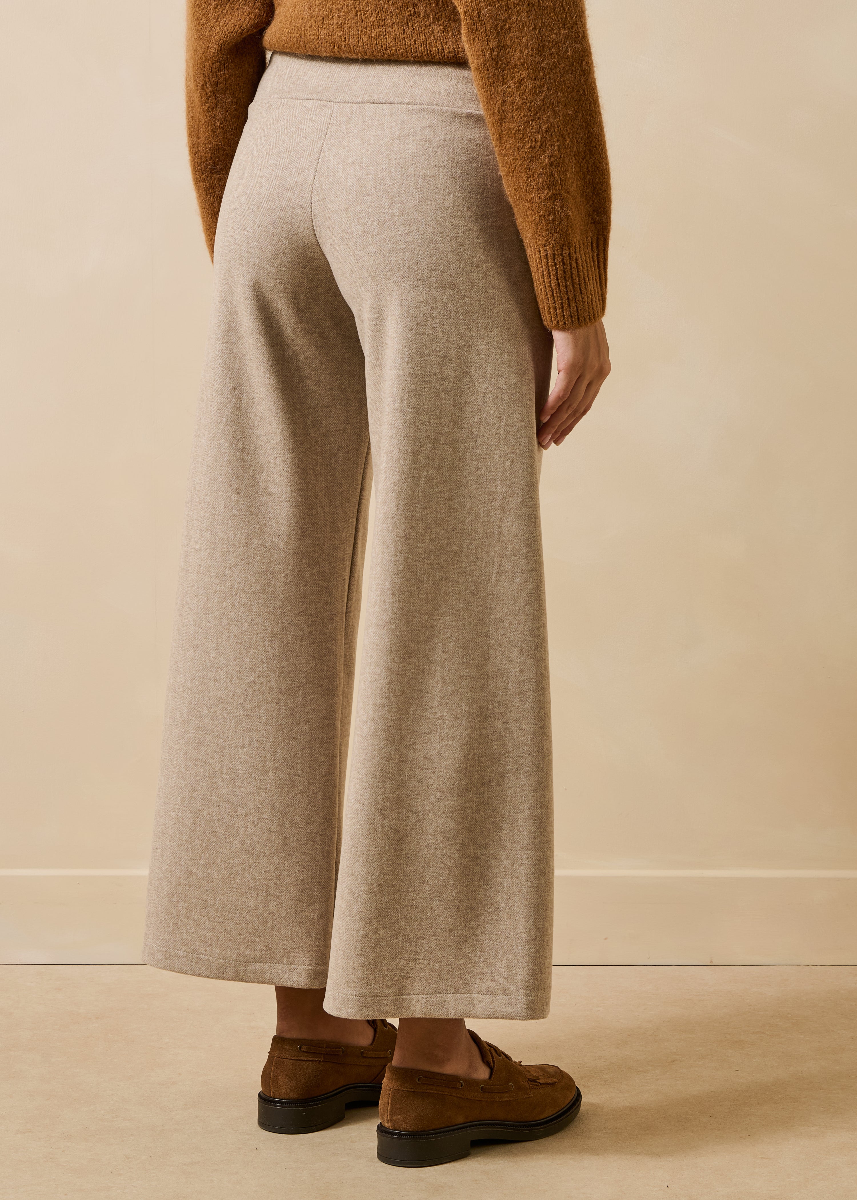 la-f-e-marabout-e-emiora-hose-ecru-cropped-chevron-weites-bein image 3
