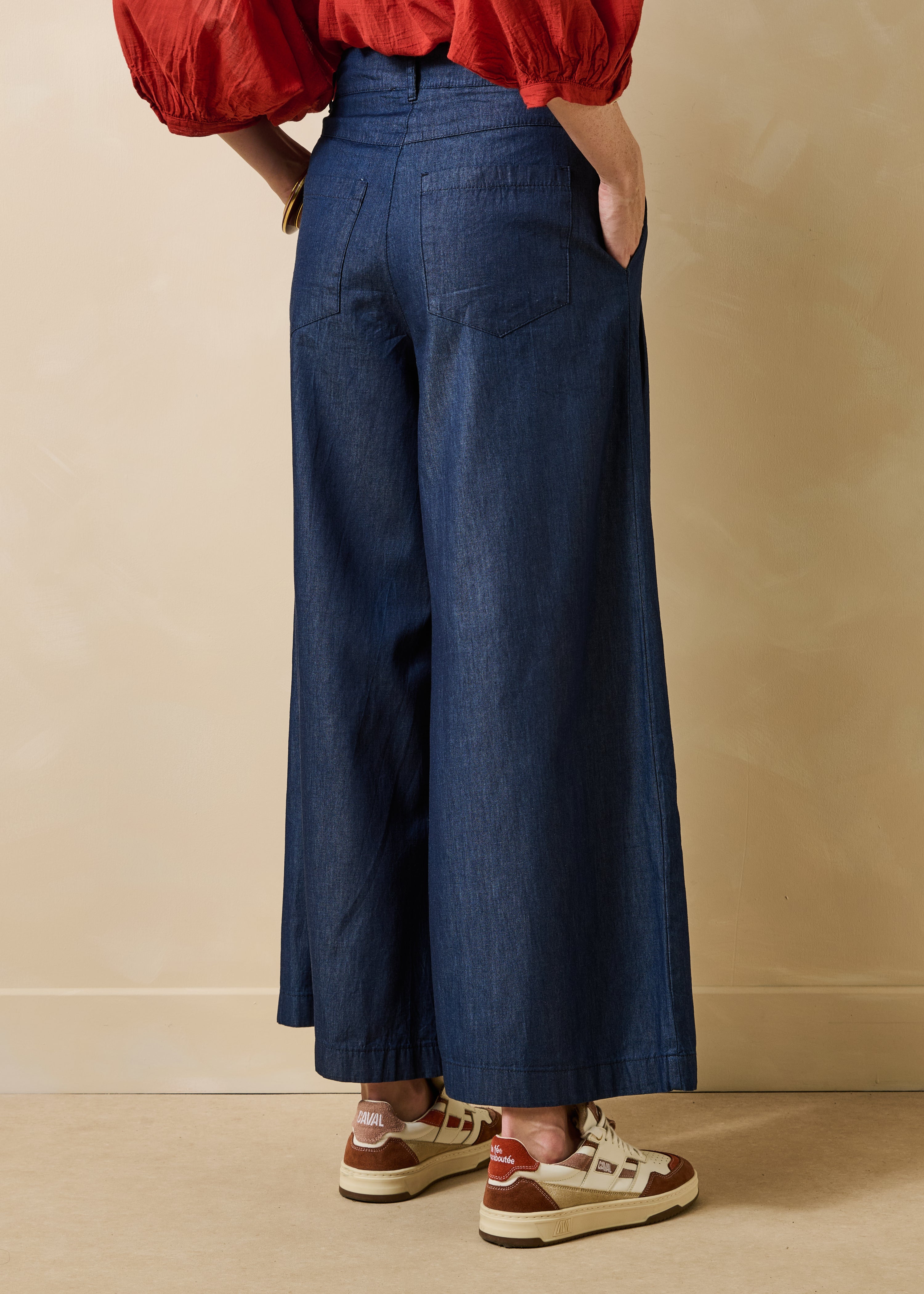 la-f-e-marabout-e-flaque-jeans-blau-brut-damen-cropped image 3