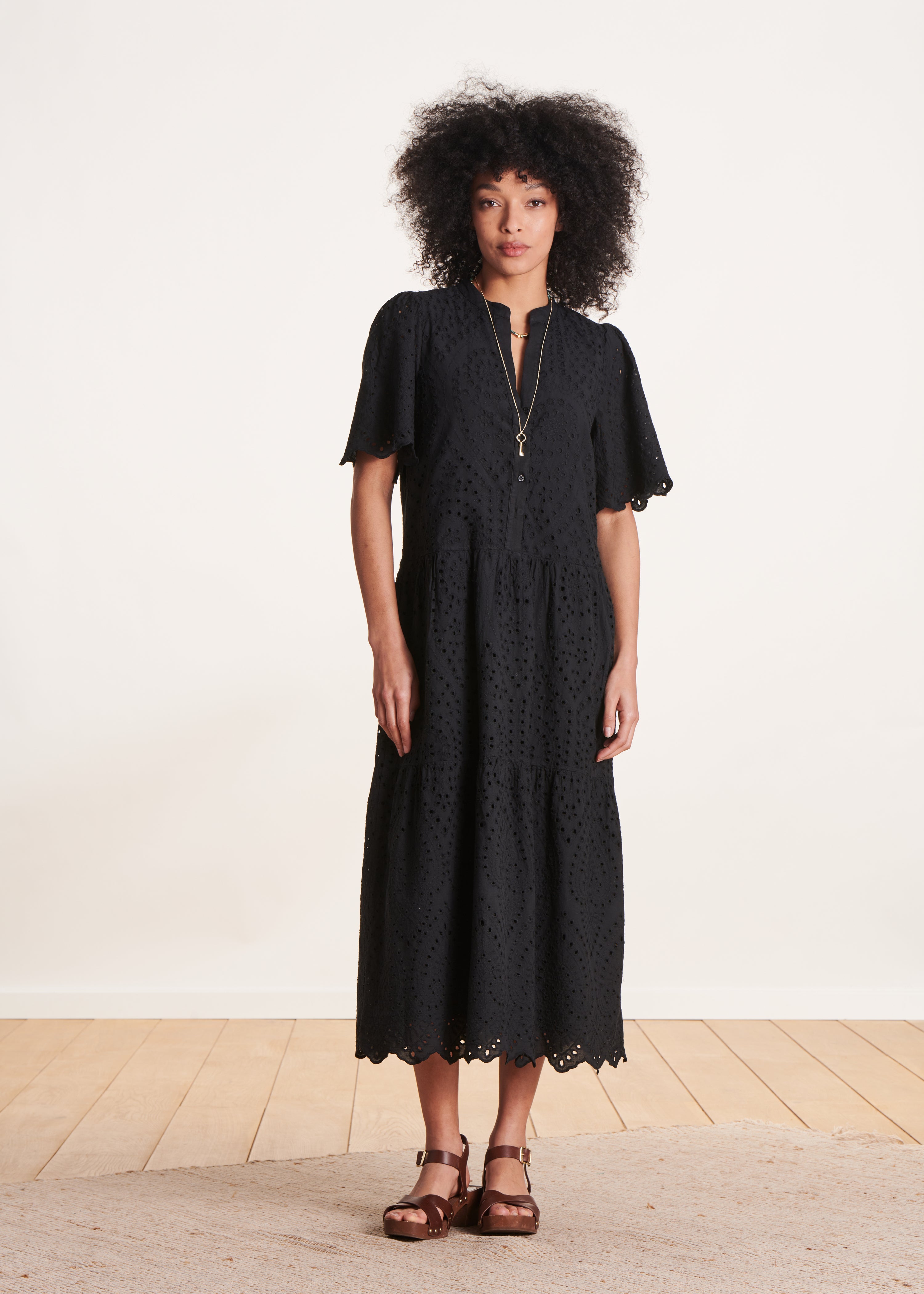 la-f-e-marabout-e-verona-kleid-schwarz-broderie-lang image 2