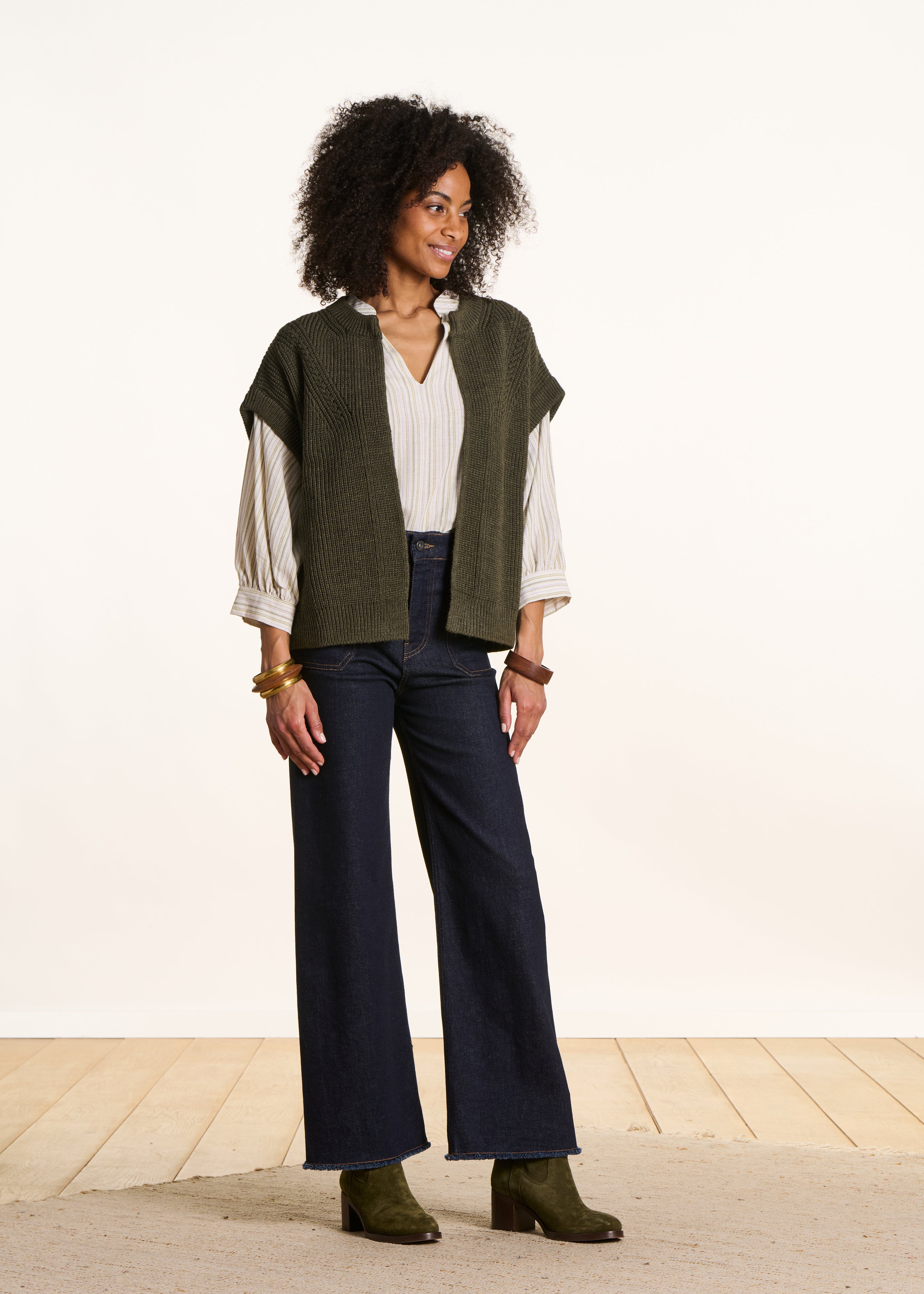 la-f-e-marabout-e-ewen-strickweste-khaki-mit-g-rtel image 2