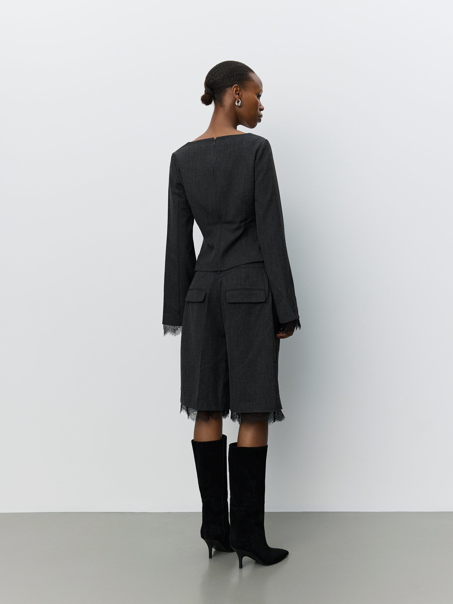 sofie-schnoor-women-laciasw-bermuda-shorts-dunkelgrau-melange image 4