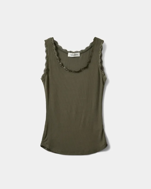 sofie-schnoor-ulrikkesw-snos245-top-army-green-spitze image 1