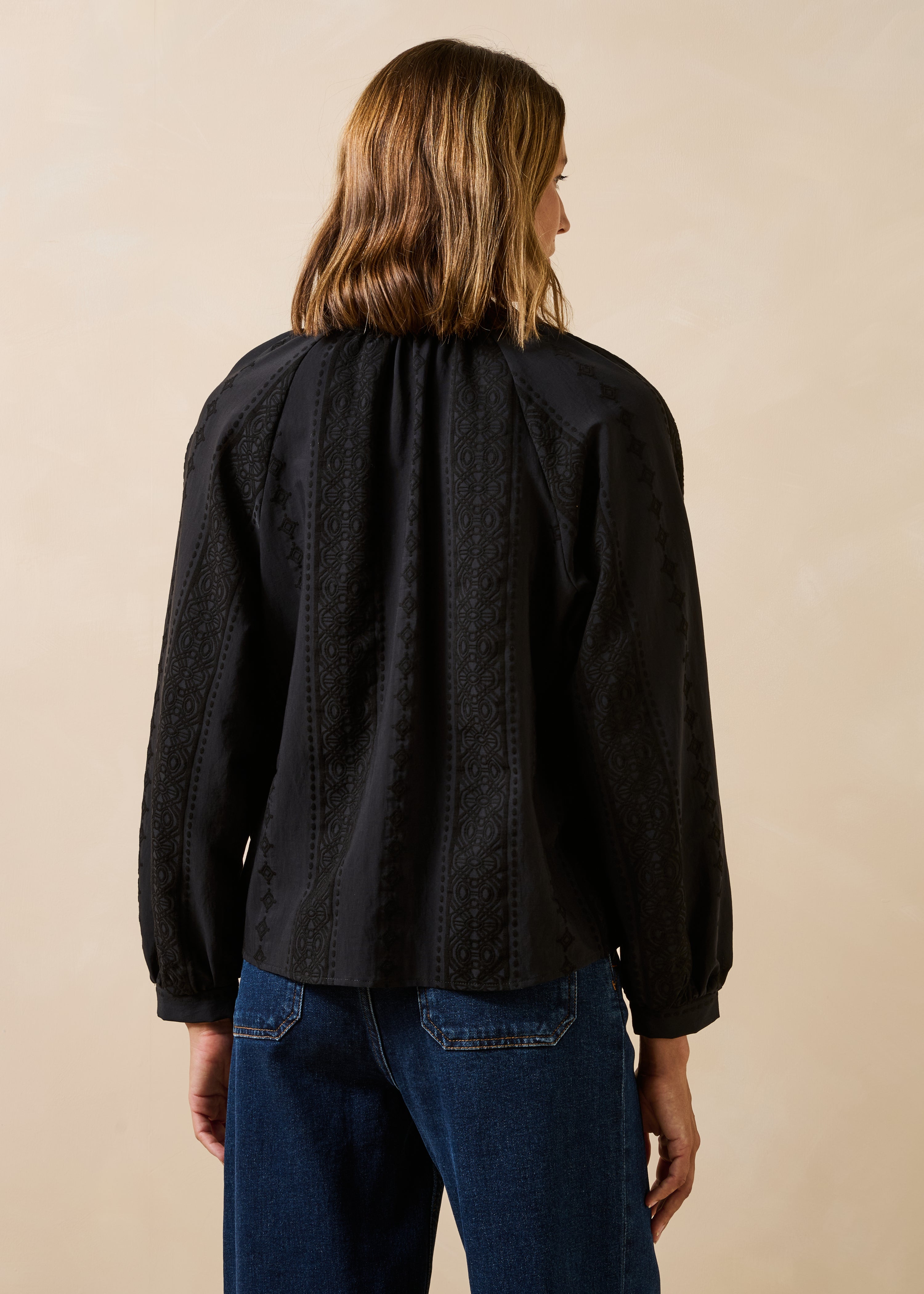 la-f-e-marabout-e-elvia-bluse-schwarz-ethno-jacquard image 3
