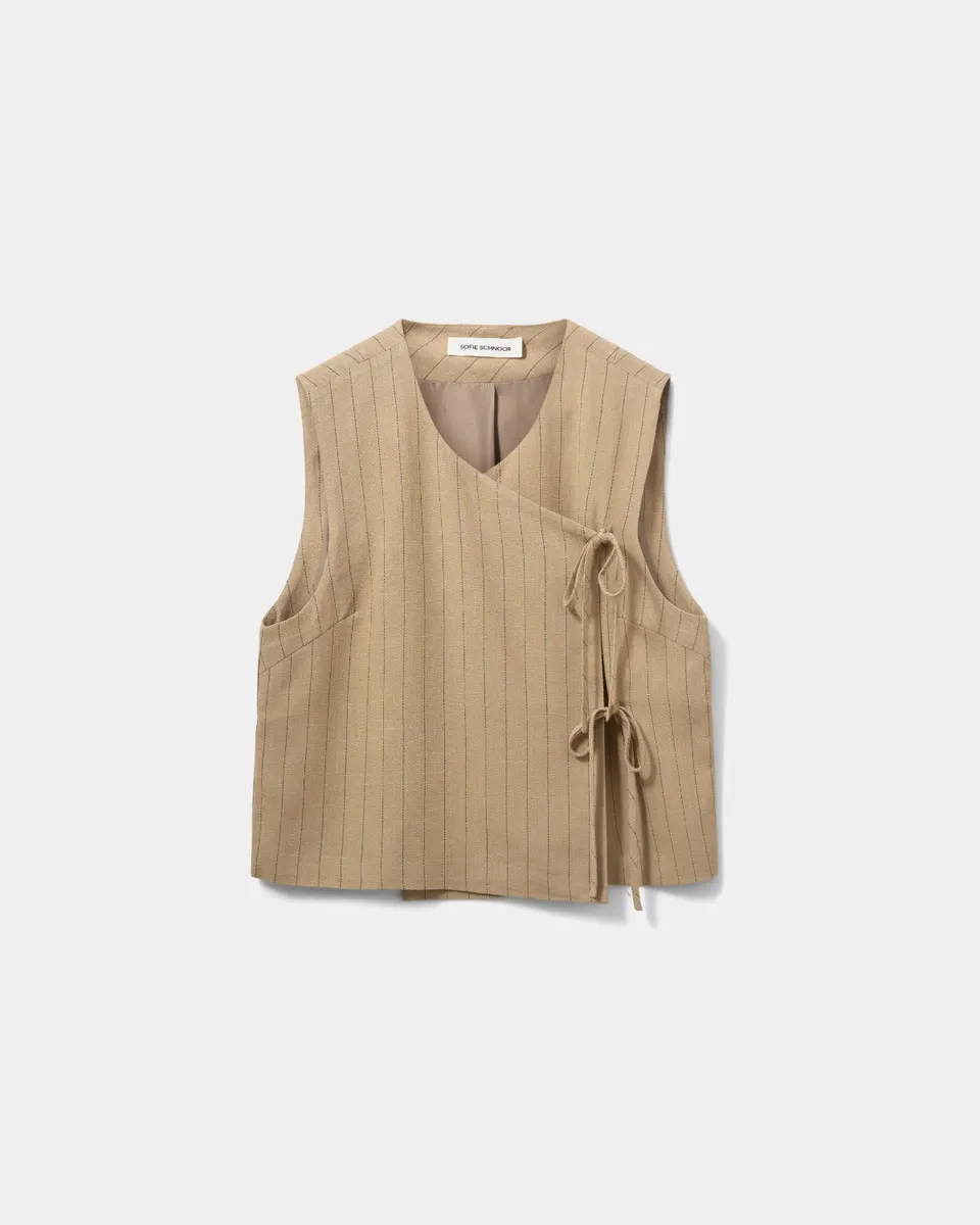 sofie-schnoor-women-cailinsw-weste-beige-gestreift-leinen image 1
