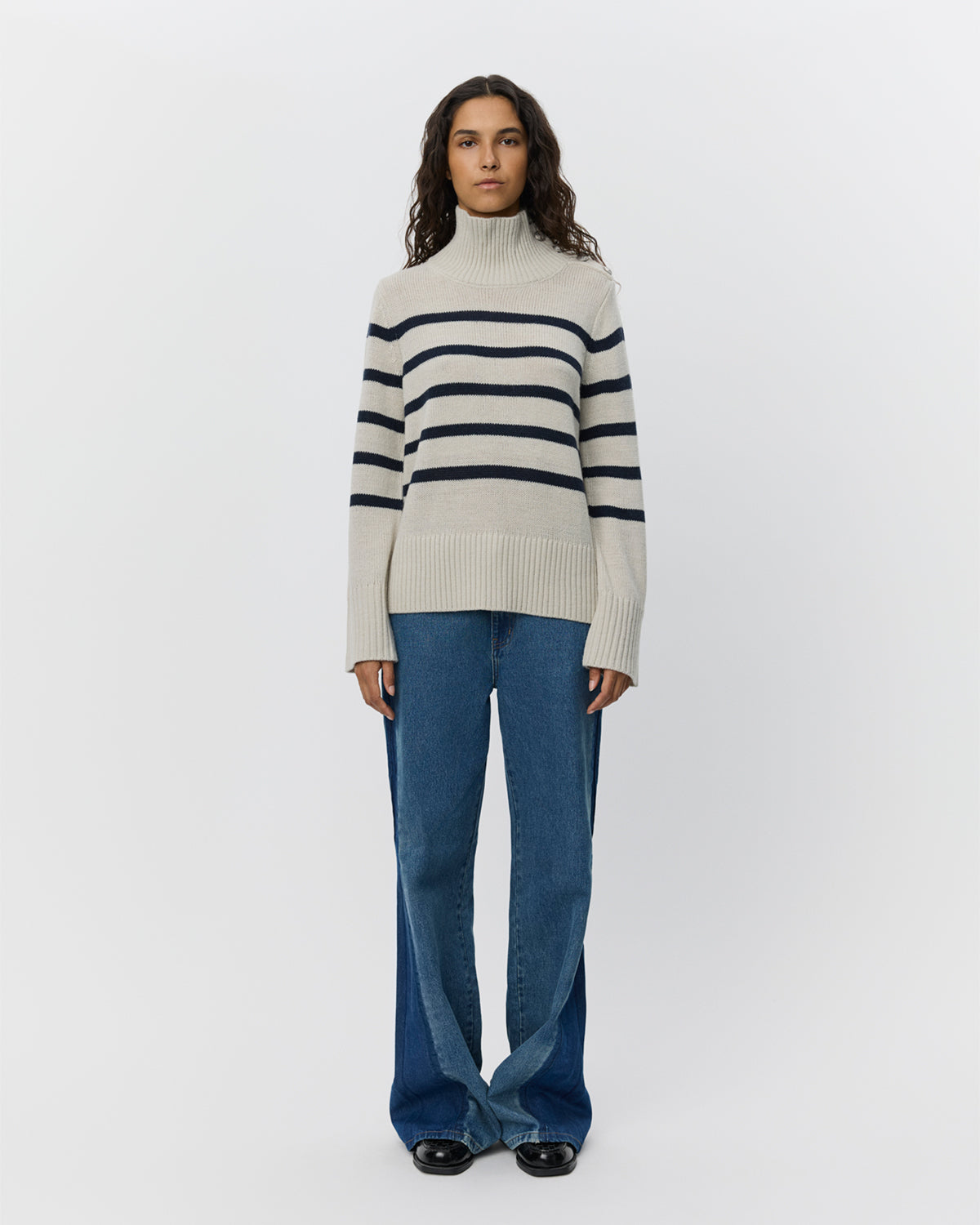 sofie-schnoor-women-margaretsw-pullover-grau-gestreift image 2