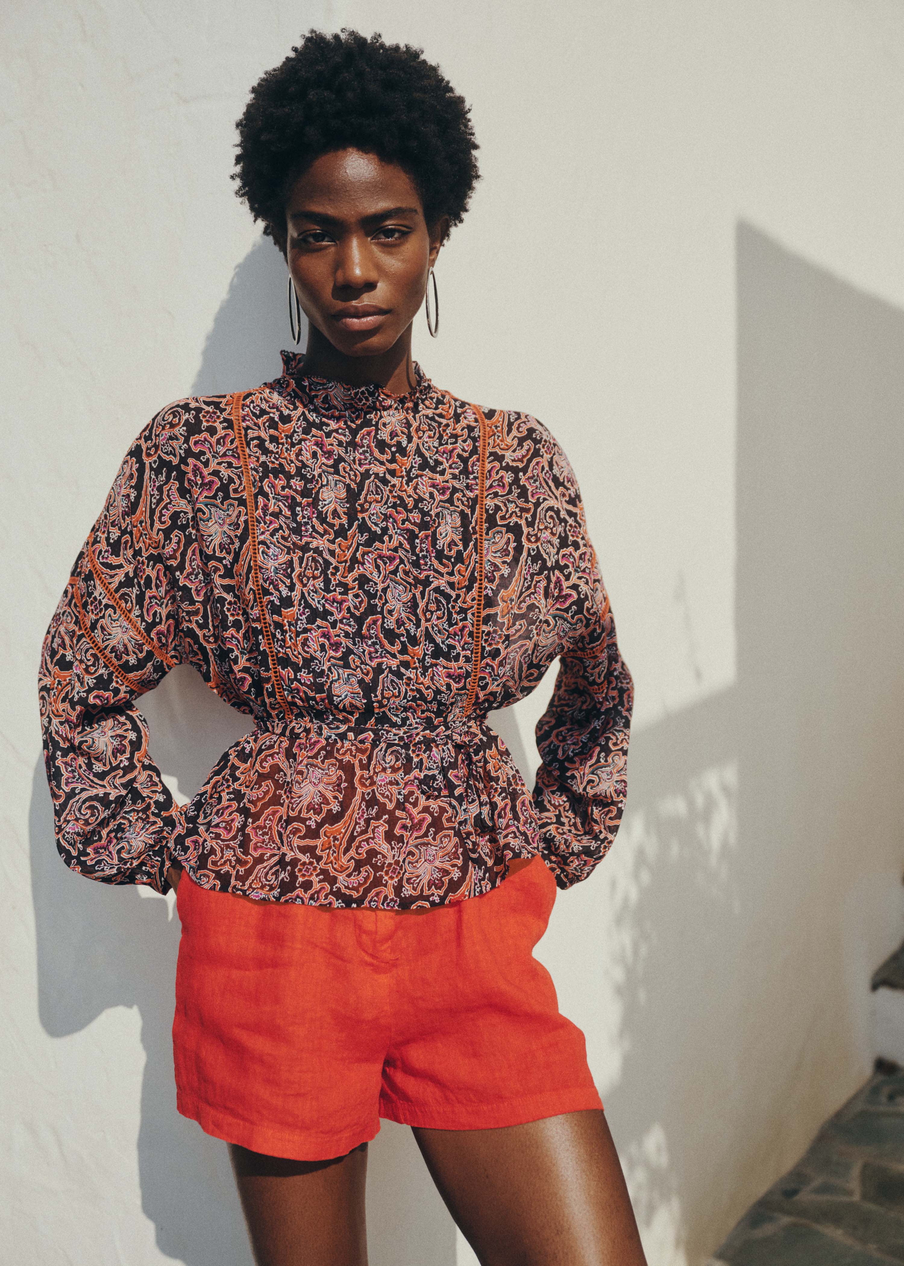 la-f-e-marabout-e-fiz-bluse-schwarz-floral-langarm image 1