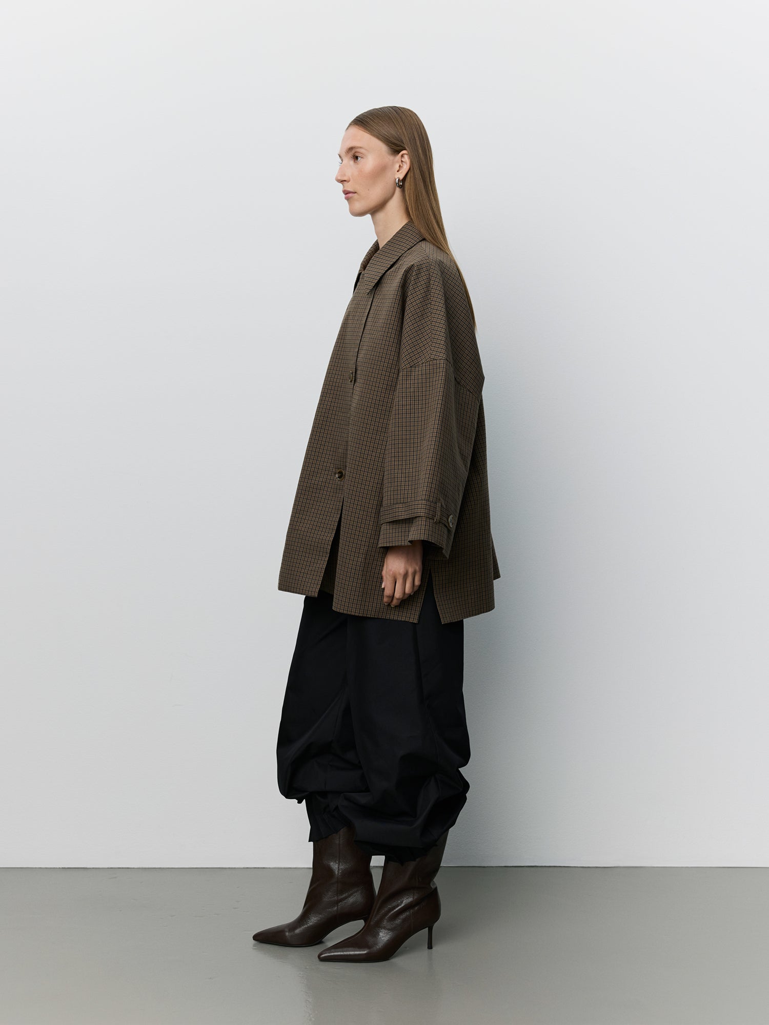 sofie-schnoor-women-selinasw-oversized-coat-brown-check-baumwolle image 3
