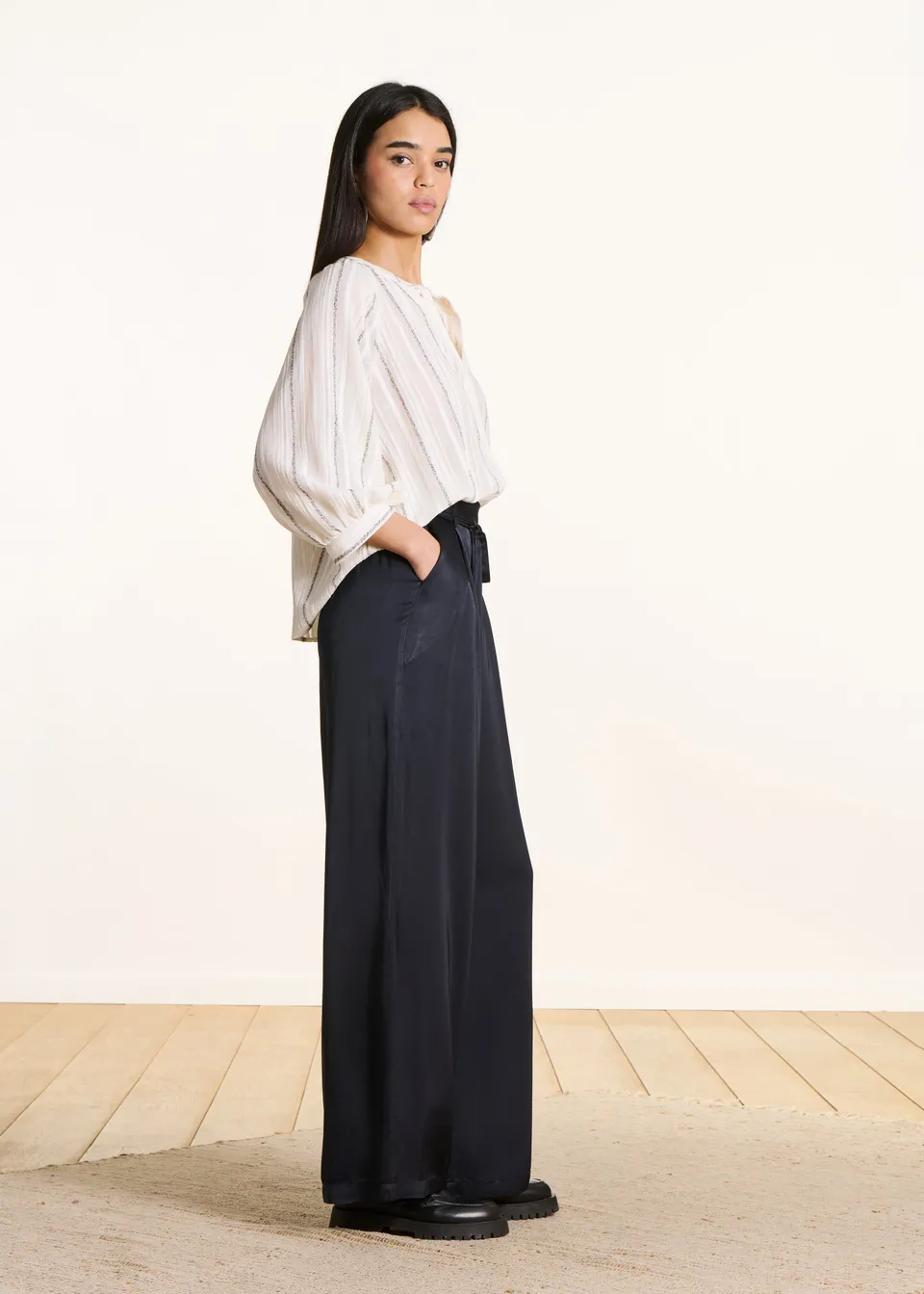 la-f-e-marabout-e-ferouz-hose-dunkelblau-satin-34-46 image 1