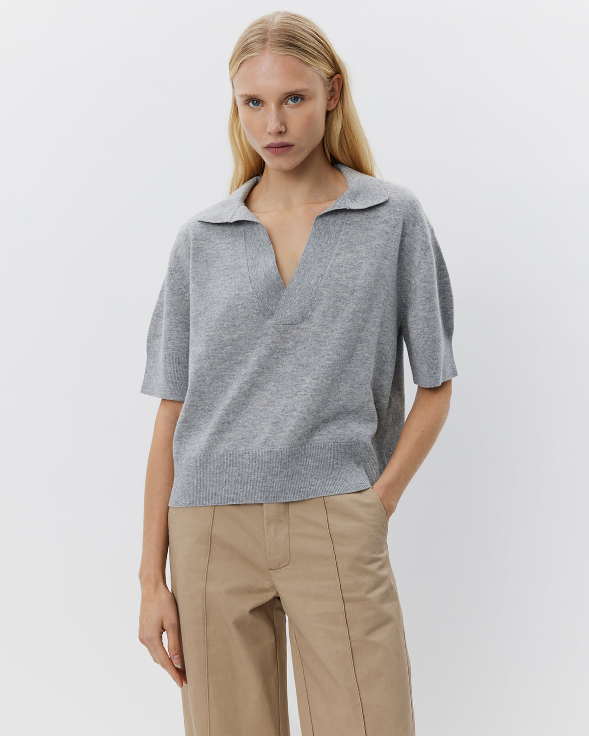 sofie-schnoor-amalysw-bluse-grau-merinowolle image 2