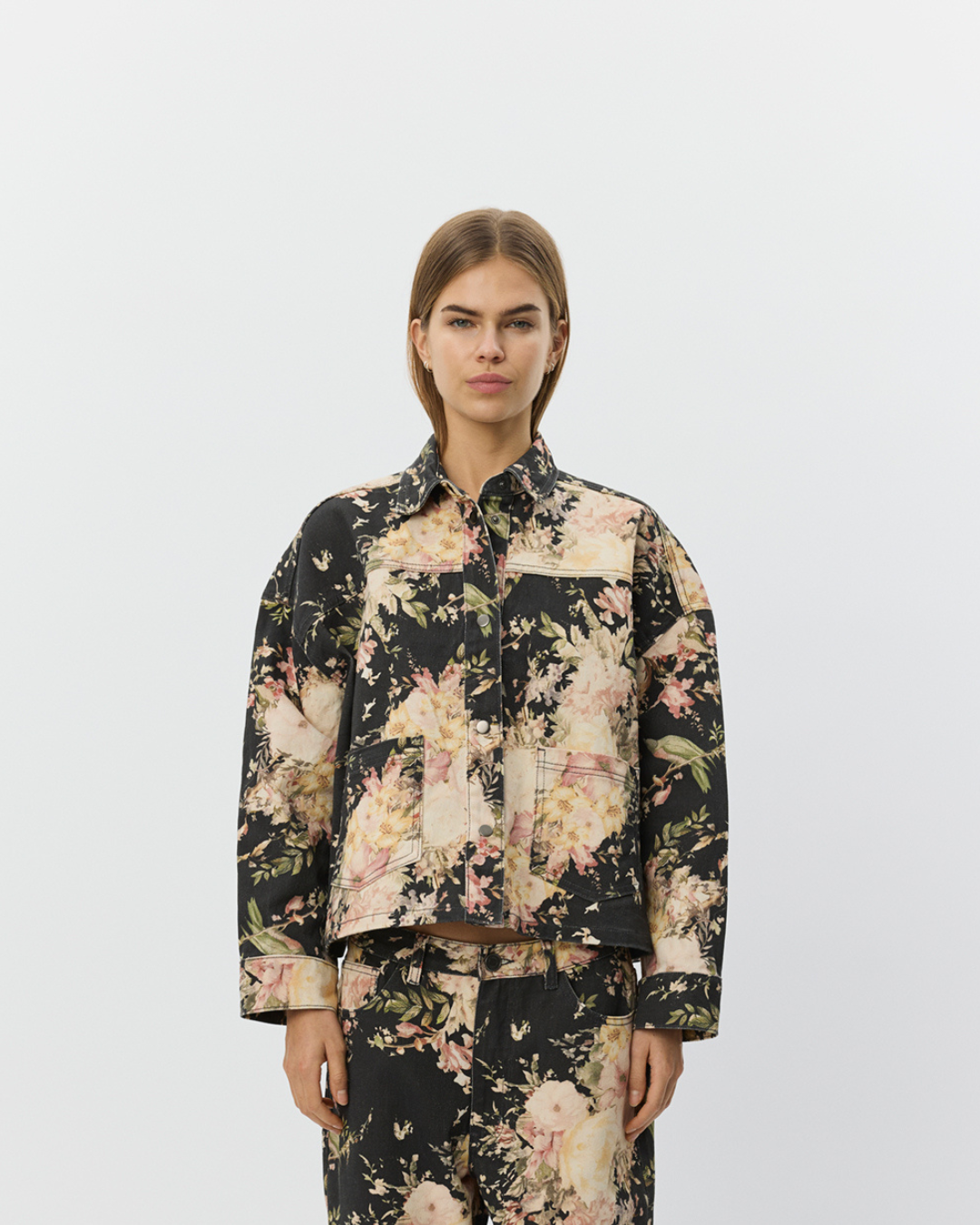 sofie-schnoor-amayasw-boxy-jeansjacke-flower-mix-baumwolle image 5