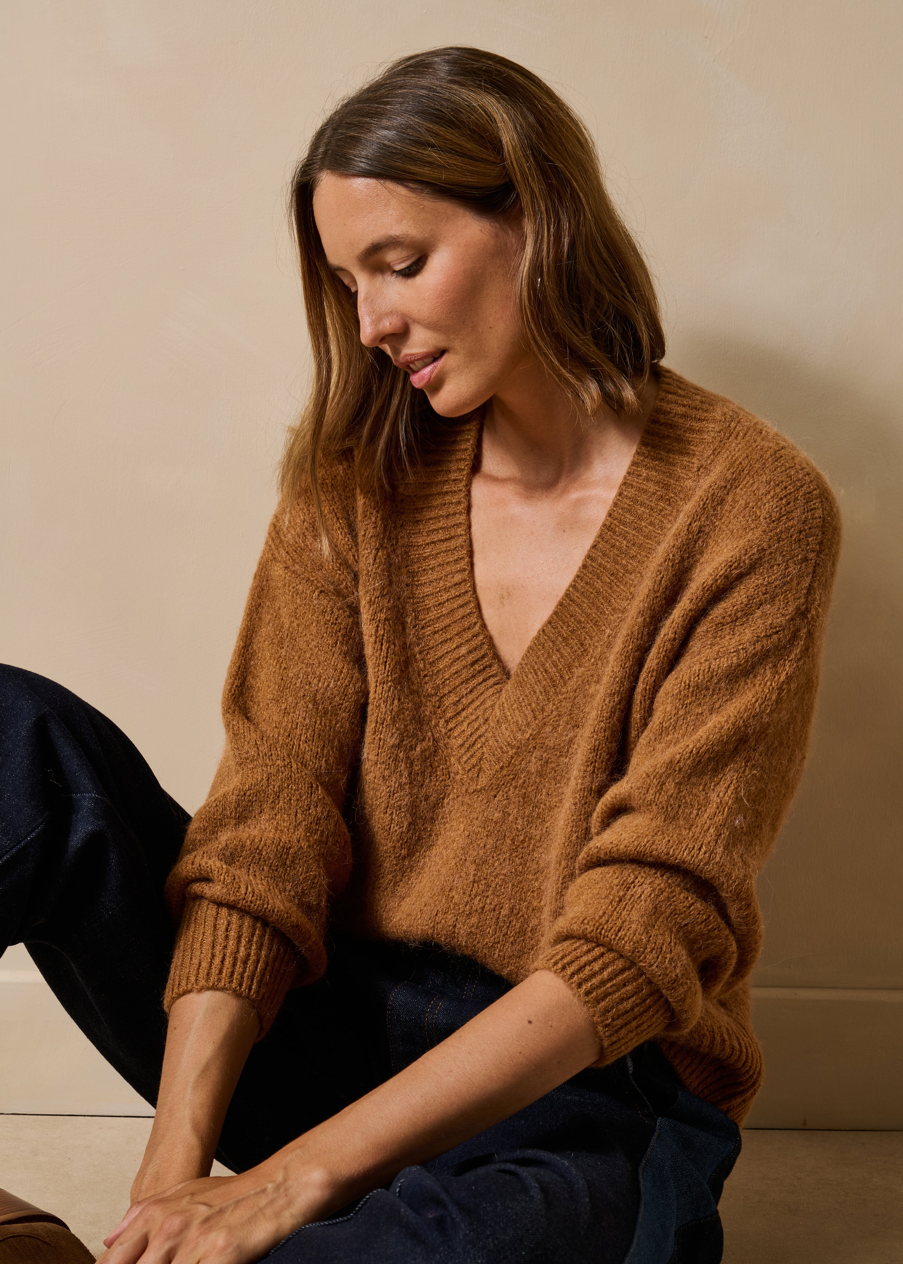 la-f-e-marabout-e-gity-pullover-camel-v-ausschnitt-alpaka image 1