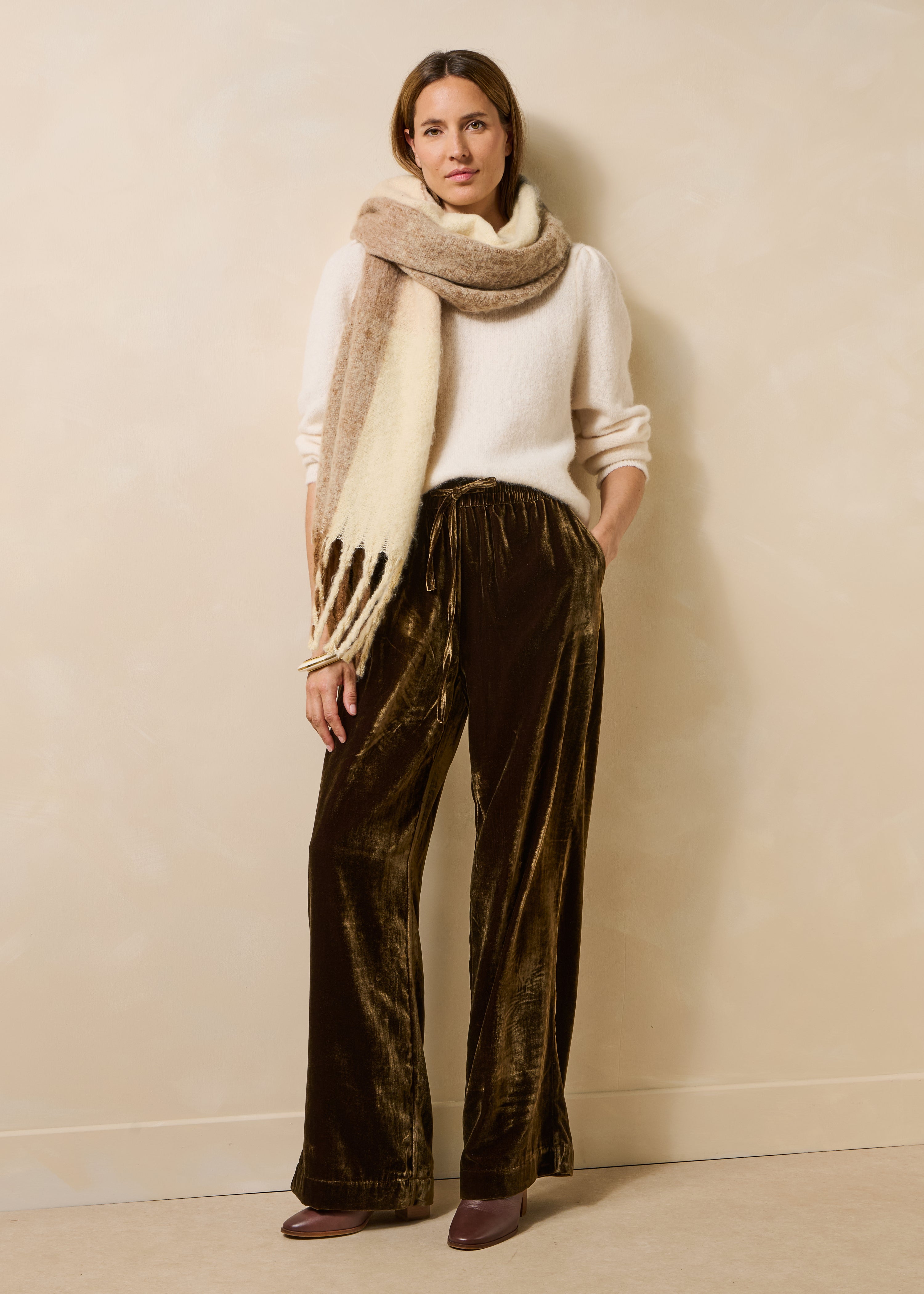 la-f-e-marabout-e-pacoa-hose-braun-samt-weites-bein image 1