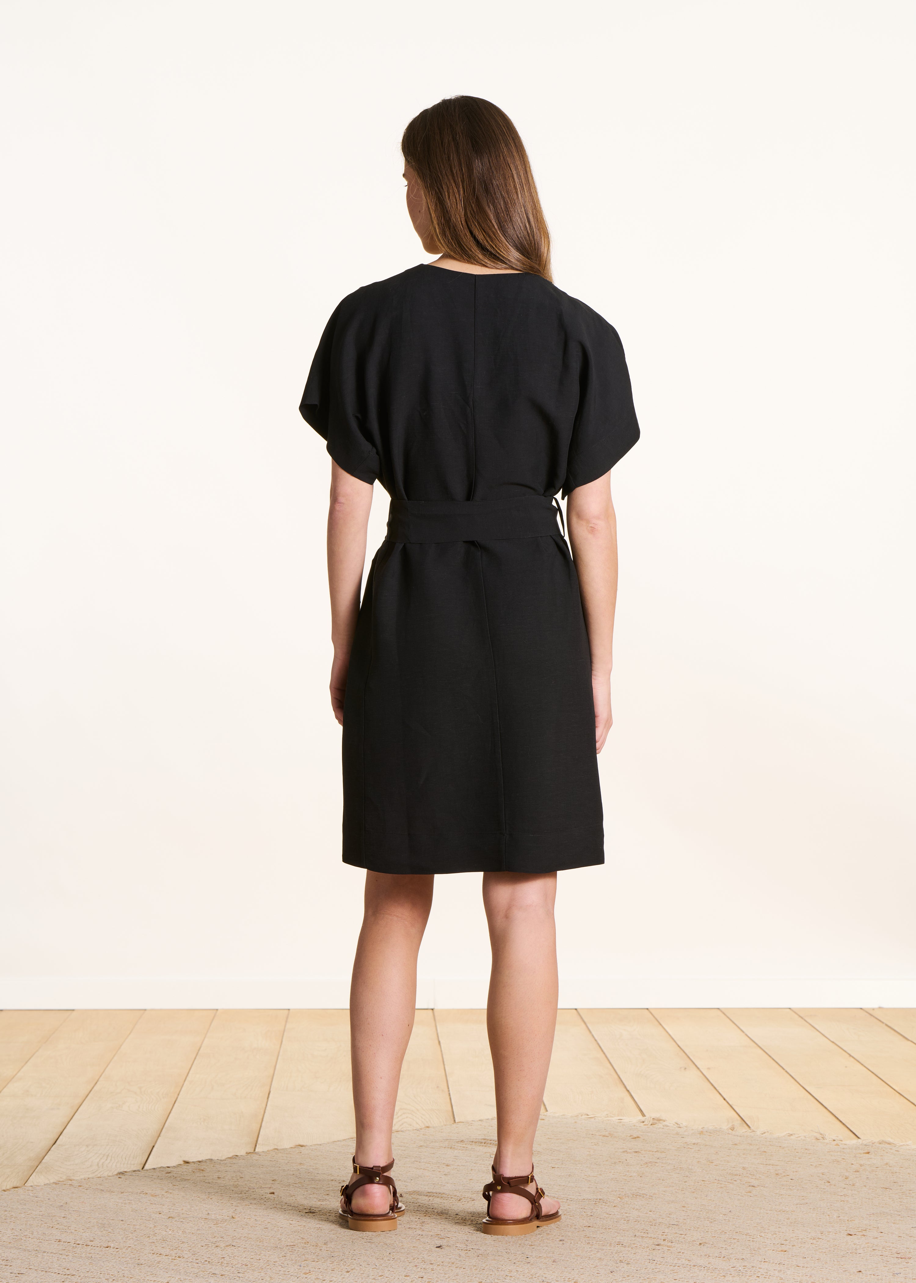 la-f-e-marabout-e-felia-kleid-schwarz-kurz-viskose-leinen-g-rtel image 2