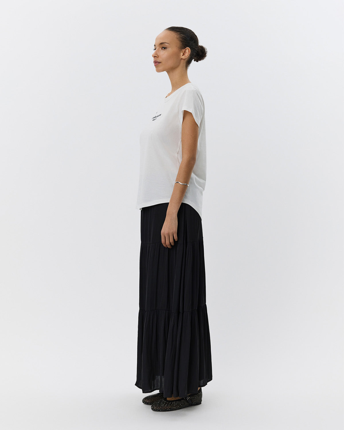 sofie-schnoor-women-zoeysw-t-shirt-snow-white-stickerei image 3