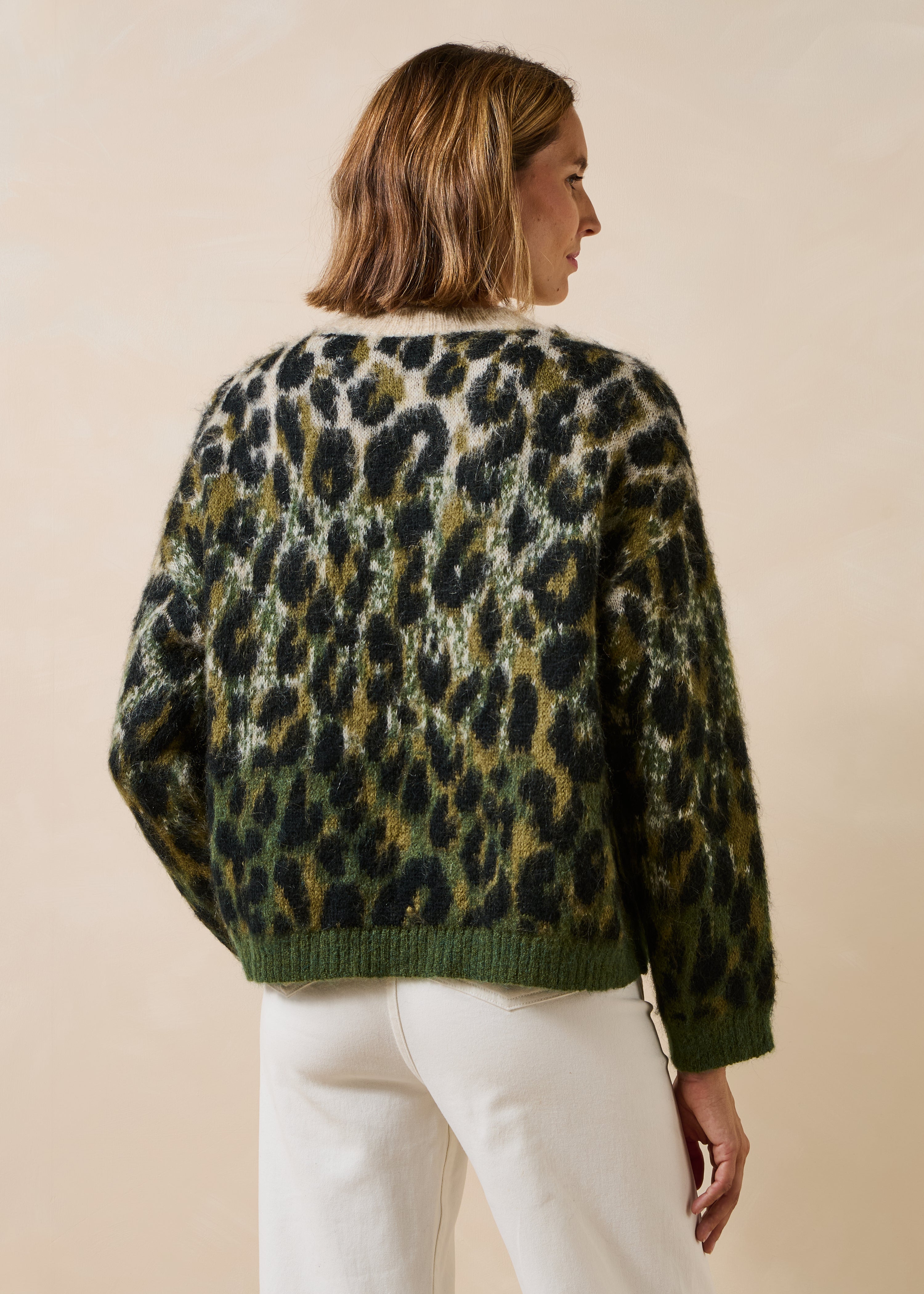 la-f-e-marabout-e-graou-pullover-khaki-animal-oversize image 3
