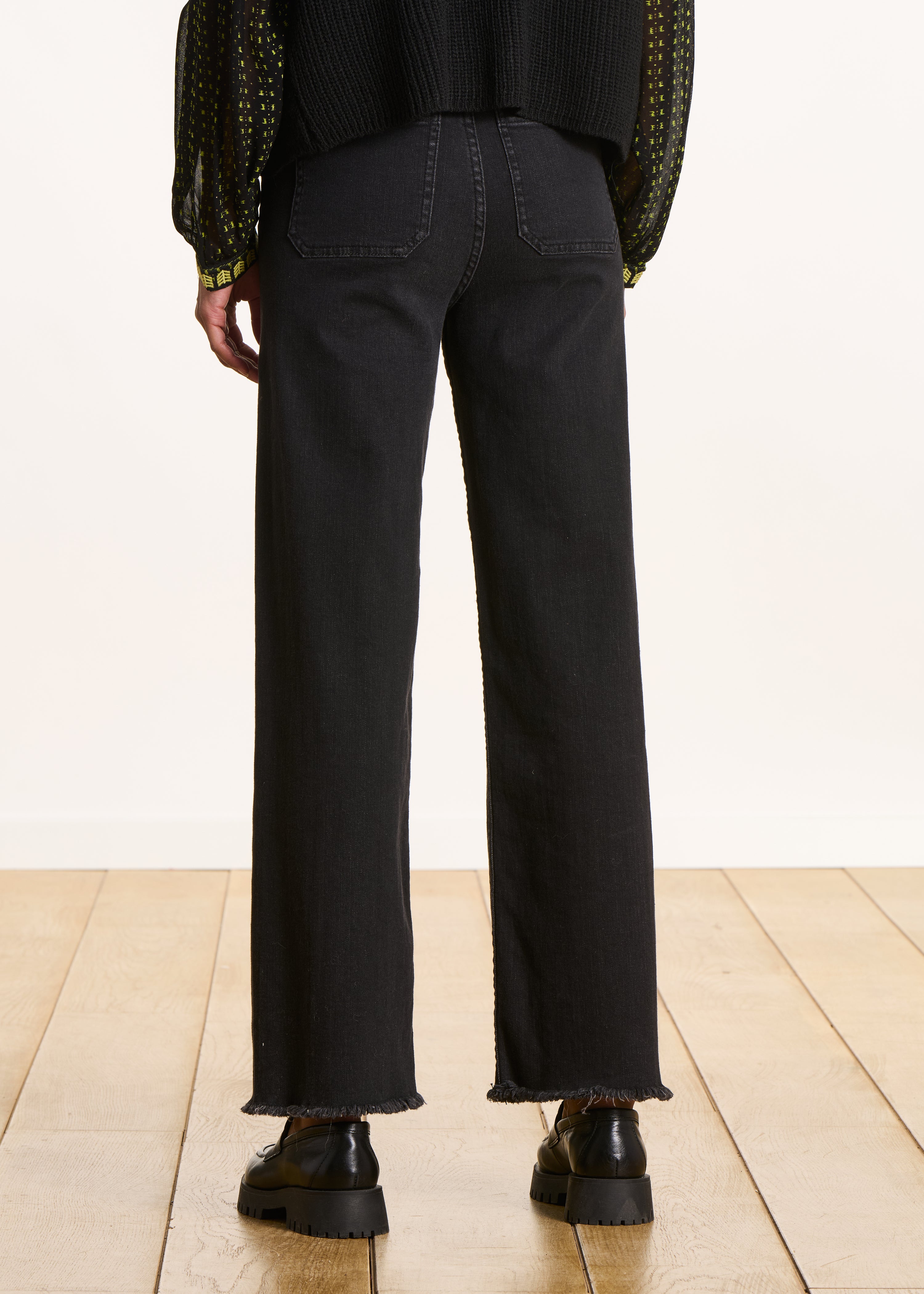 la-f-e-marabout-e-jeans-flare-schwarz-bio-high-waist image 3