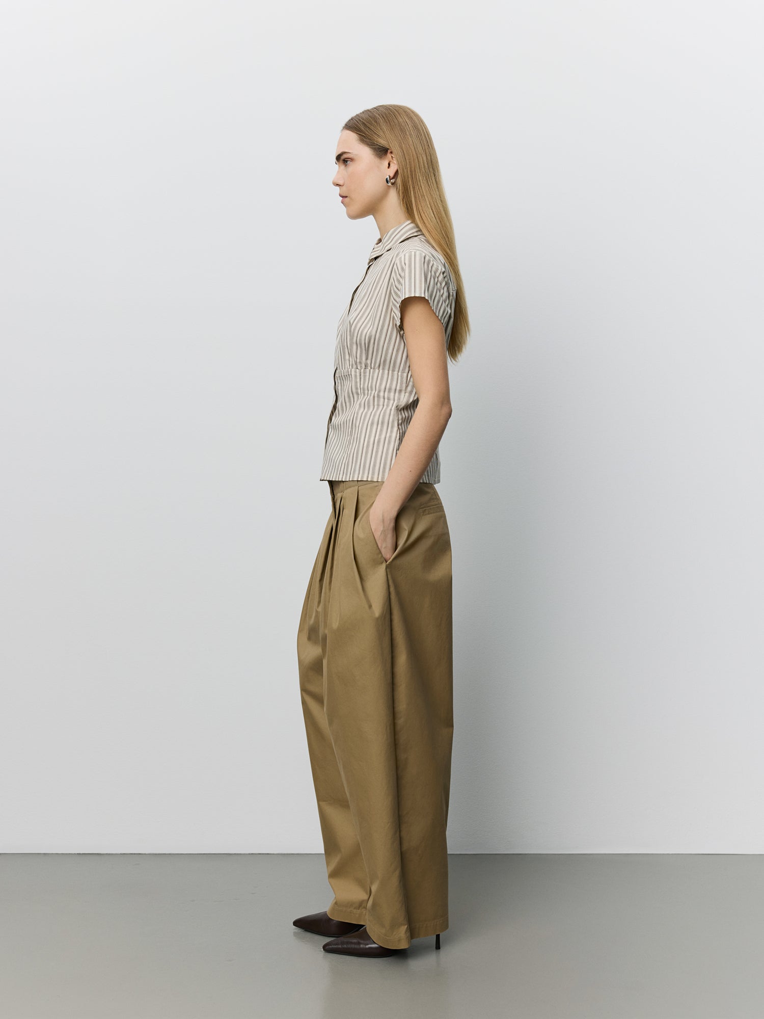 sofie-schnoor-women-lilyansw-shirt-bluse-hellbraun-baumwolle image 3