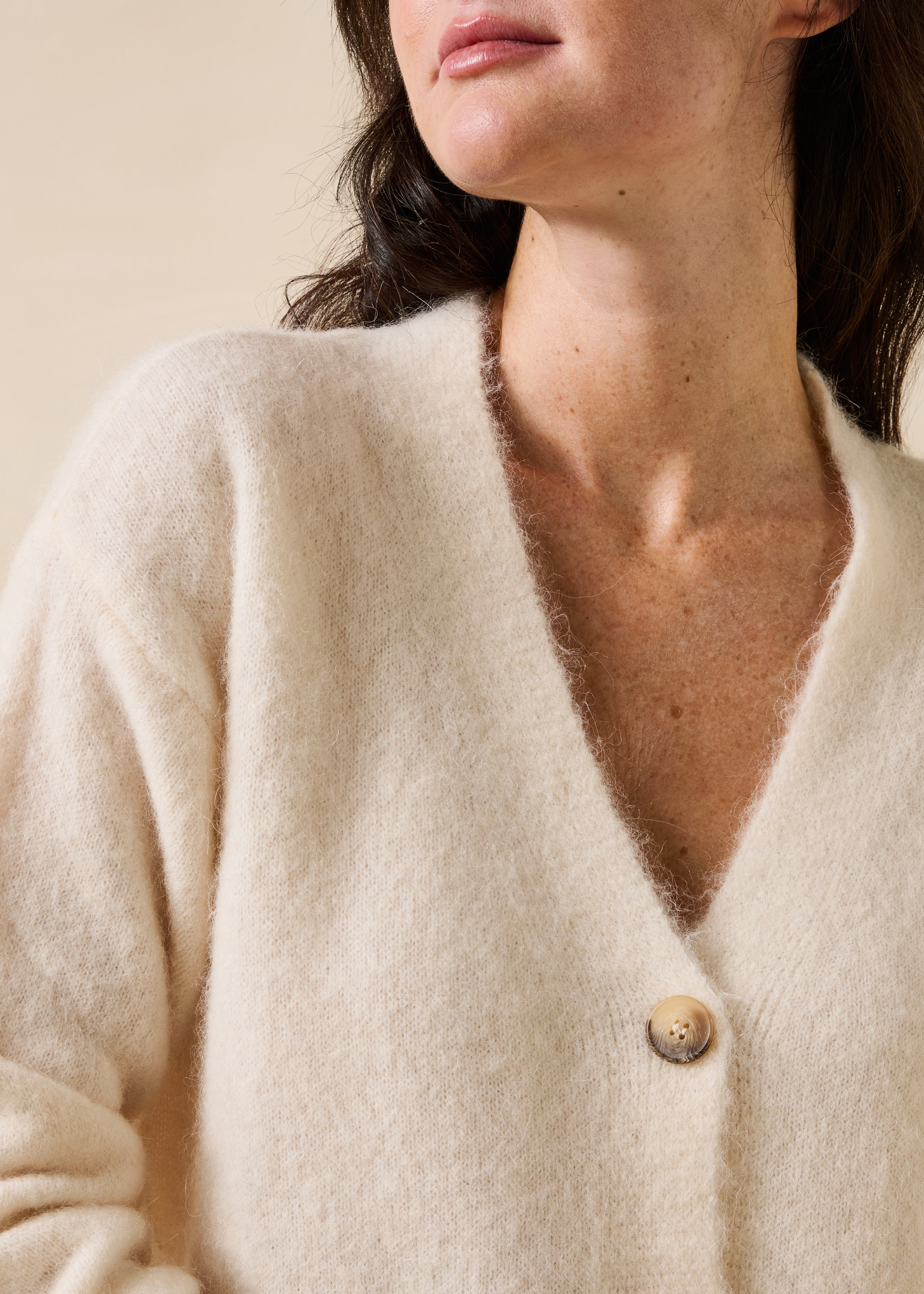 la-f-e-marabout-e-pulls-gilet-gecko-strickjacke-ecru-alpaka-kurz image 5