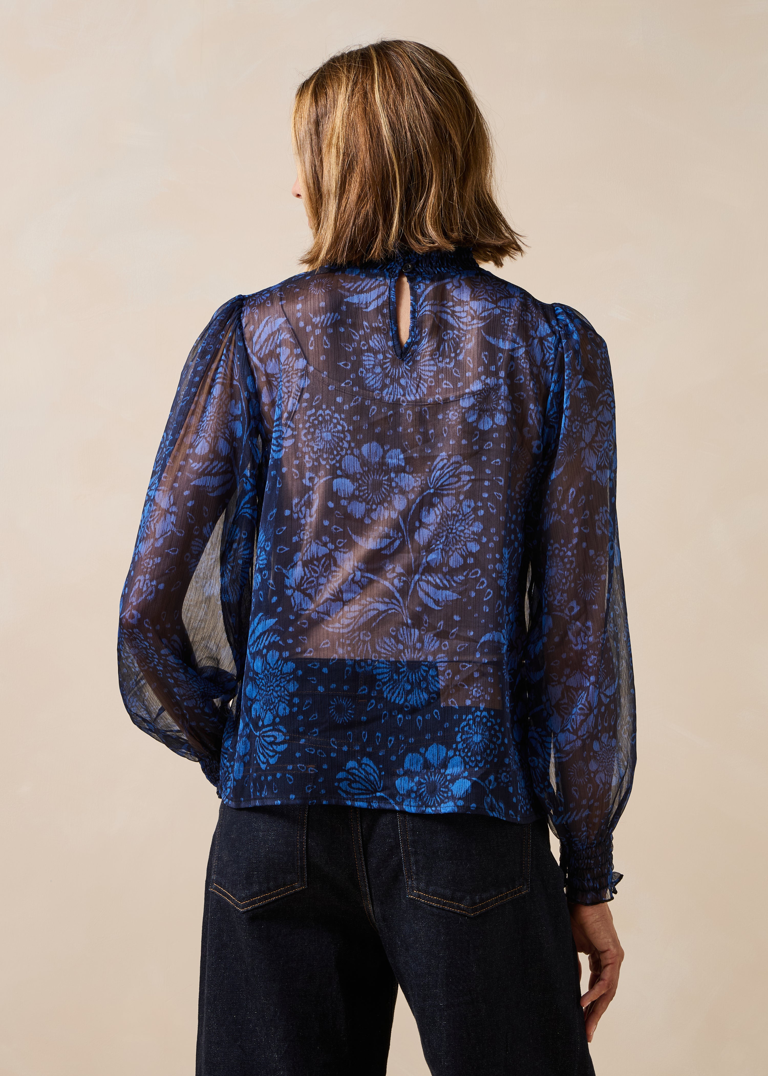 la-f-e-marabout-e-gluter-top-blau-floral-voile image 3