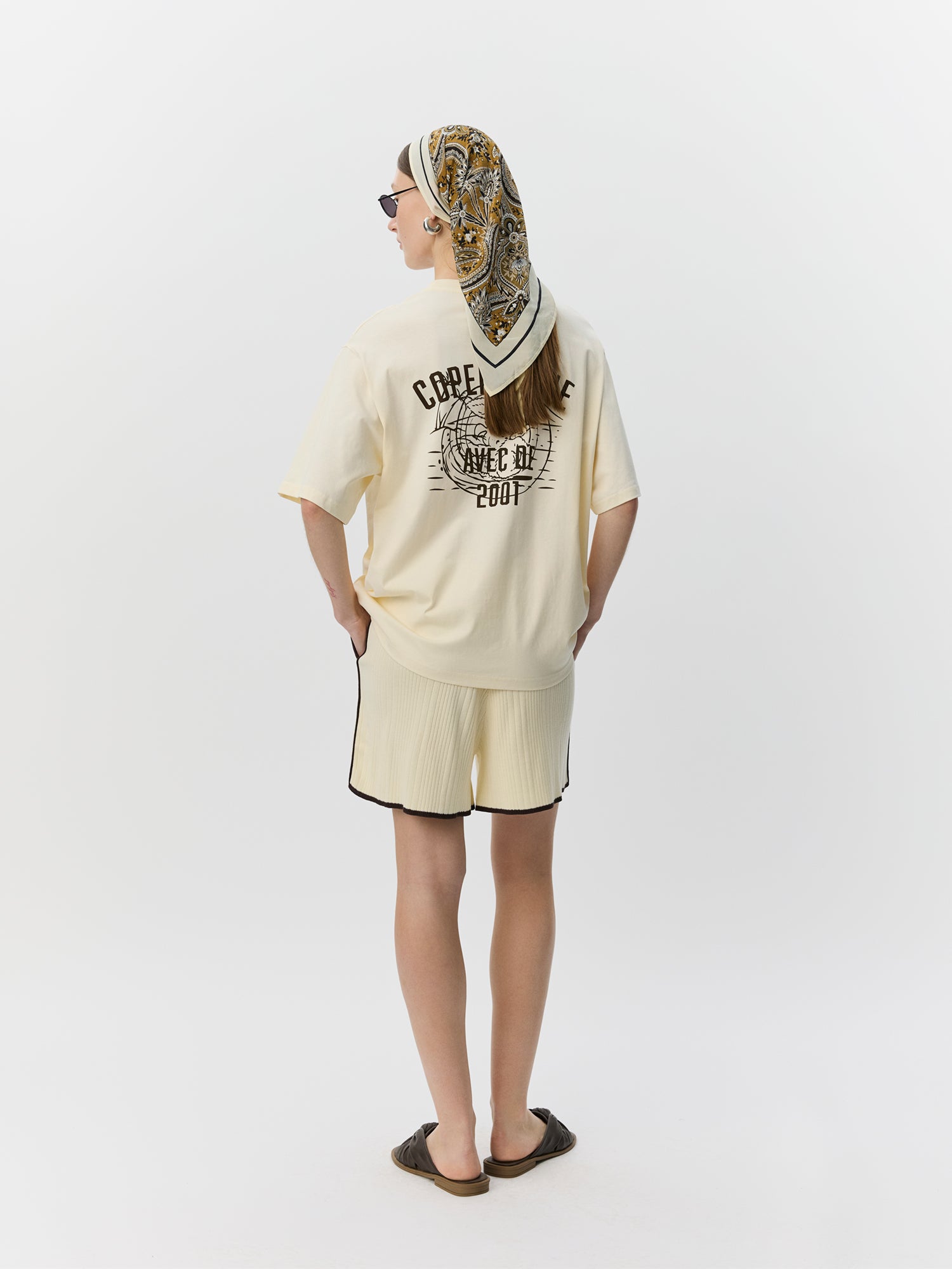 sofie-schnoor-women-maesw-oversized-t-shirt-antique-white image 4