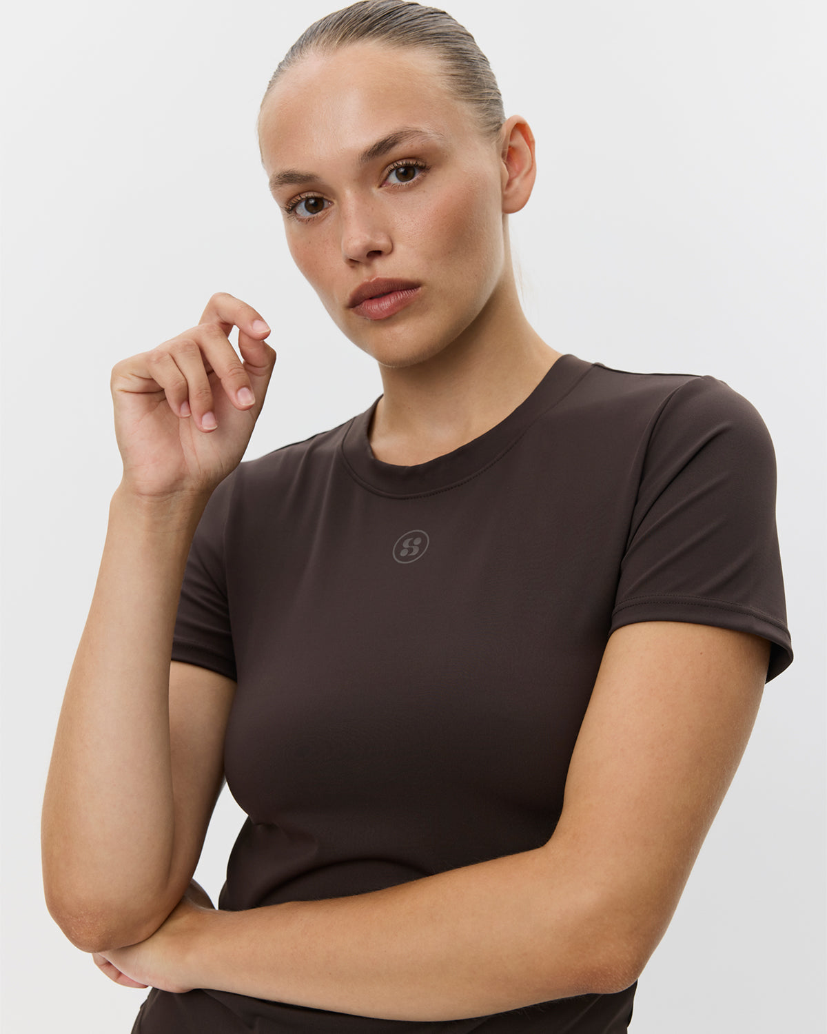 sofie-schnoor-sport-elviraspo-t-shirt-dunkelbraun-seamless image 5