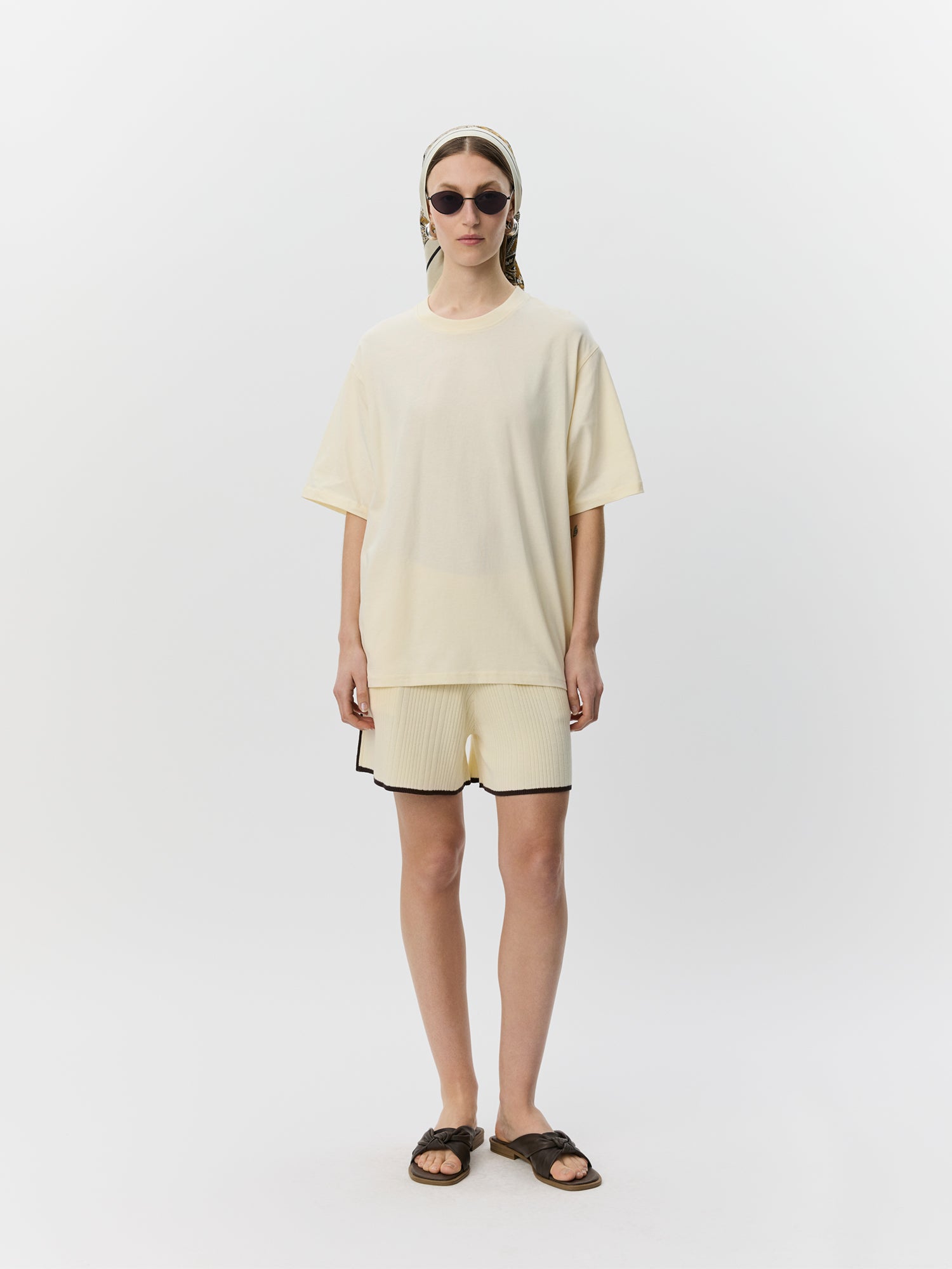sofie-schnoor-women-maesw-oversized-t-shirt-antique-white image 2