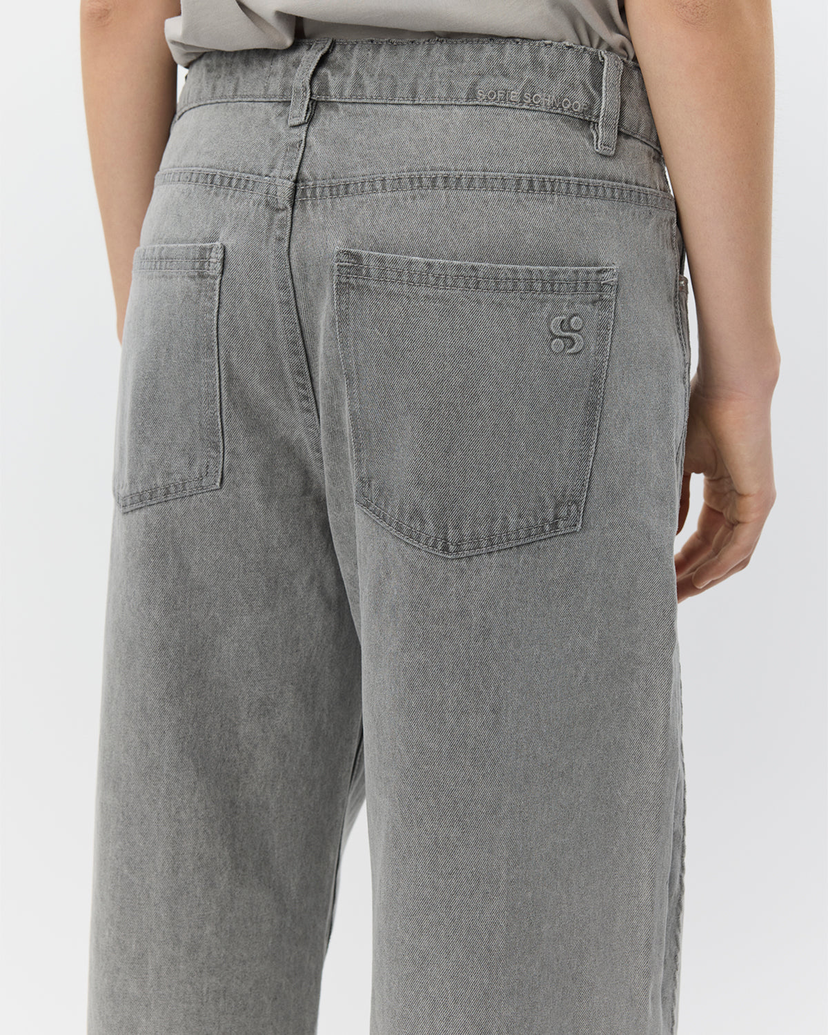 sofie-schnoor-women-valenciasw-tapered-jeans-stone-grey-38 image 6