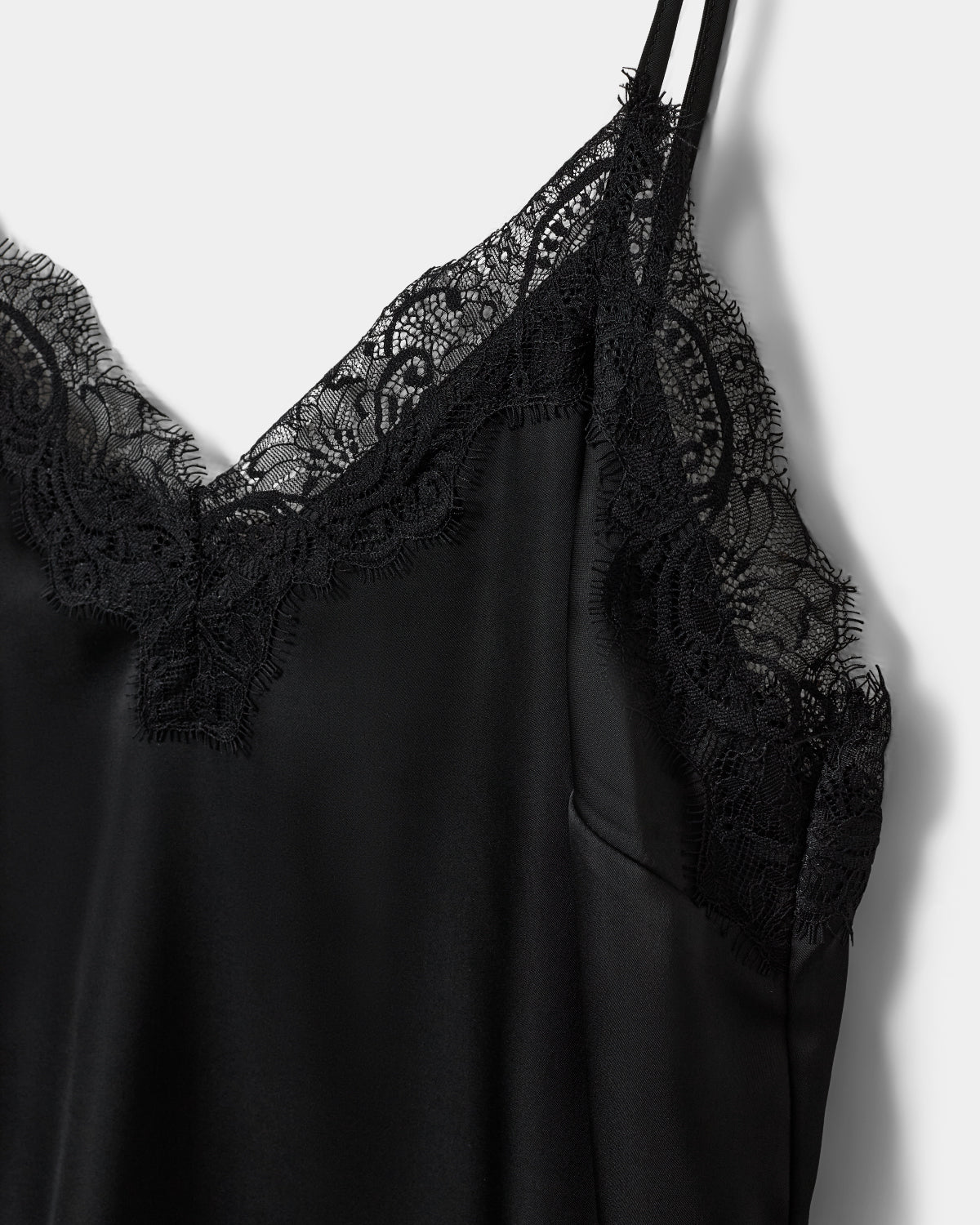 sofie-schnoor-women-leonasw-s264141-top-schwarz-satin-spitze image 7