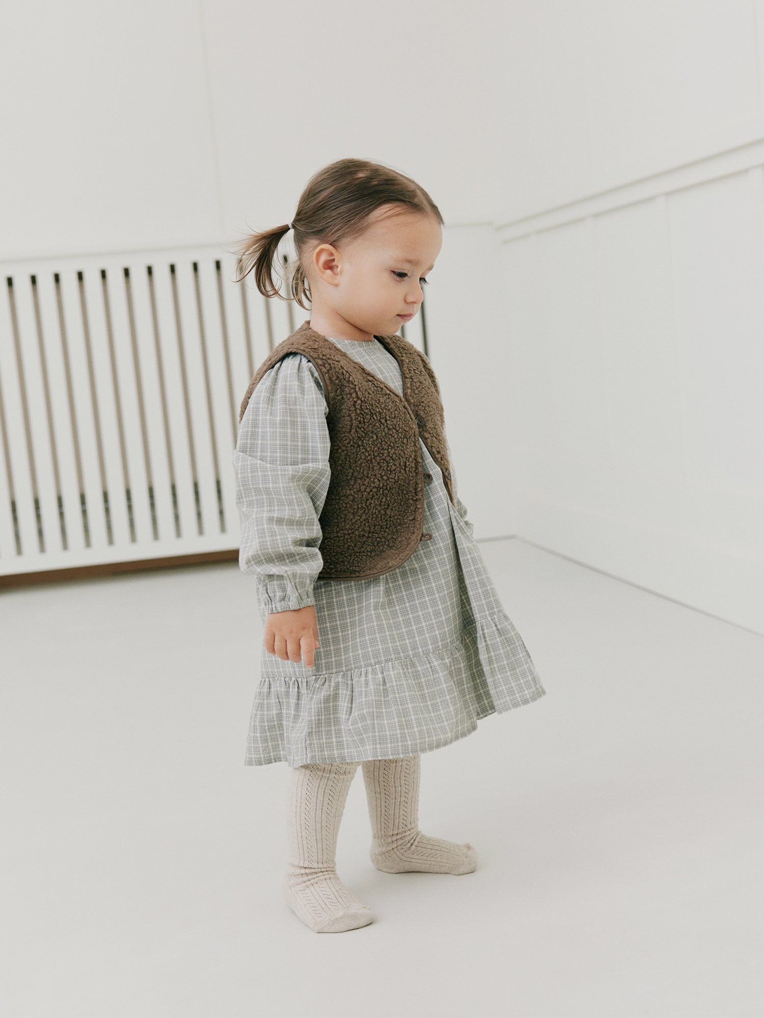 sofie-schnoor-rebakb-weste-kids-hellbraun-teddy-gr-86 image 3
