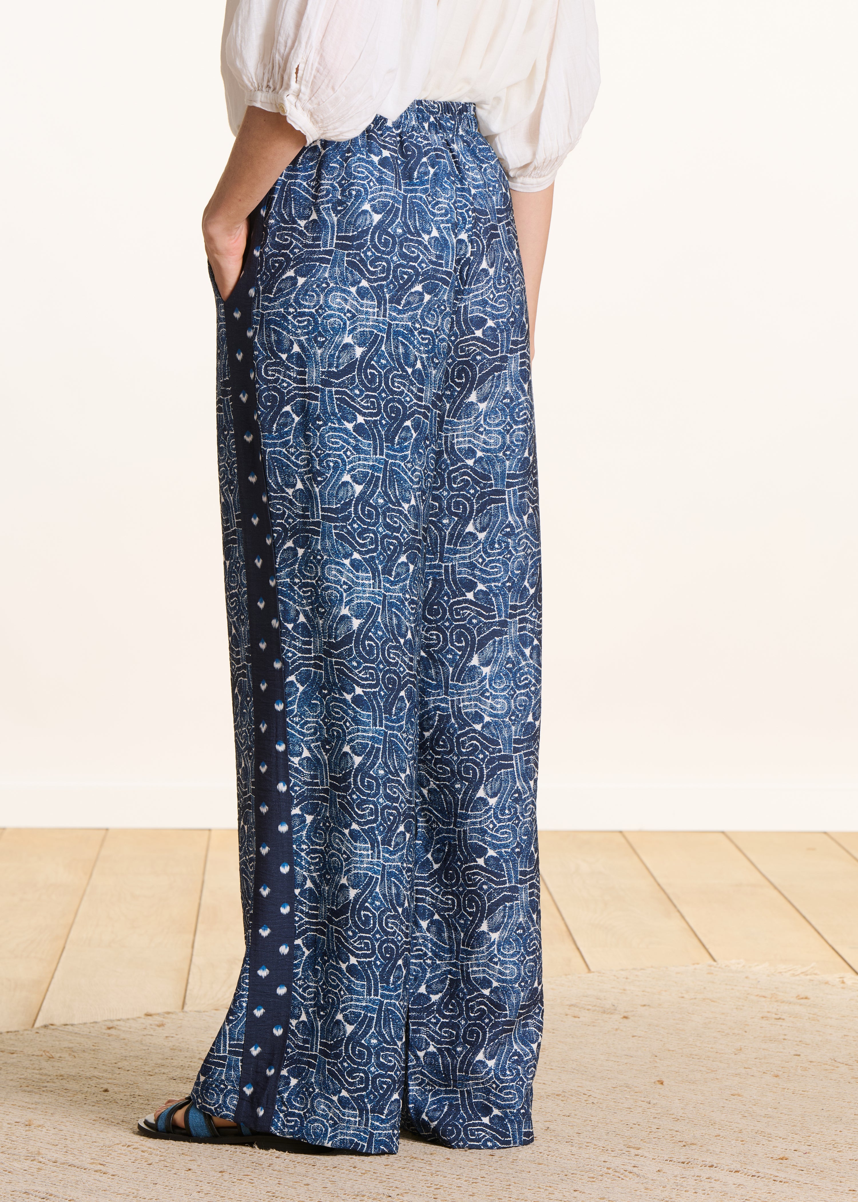 la-f-e-marabout-e-franza-hose-blau-patchwork-weit image 3