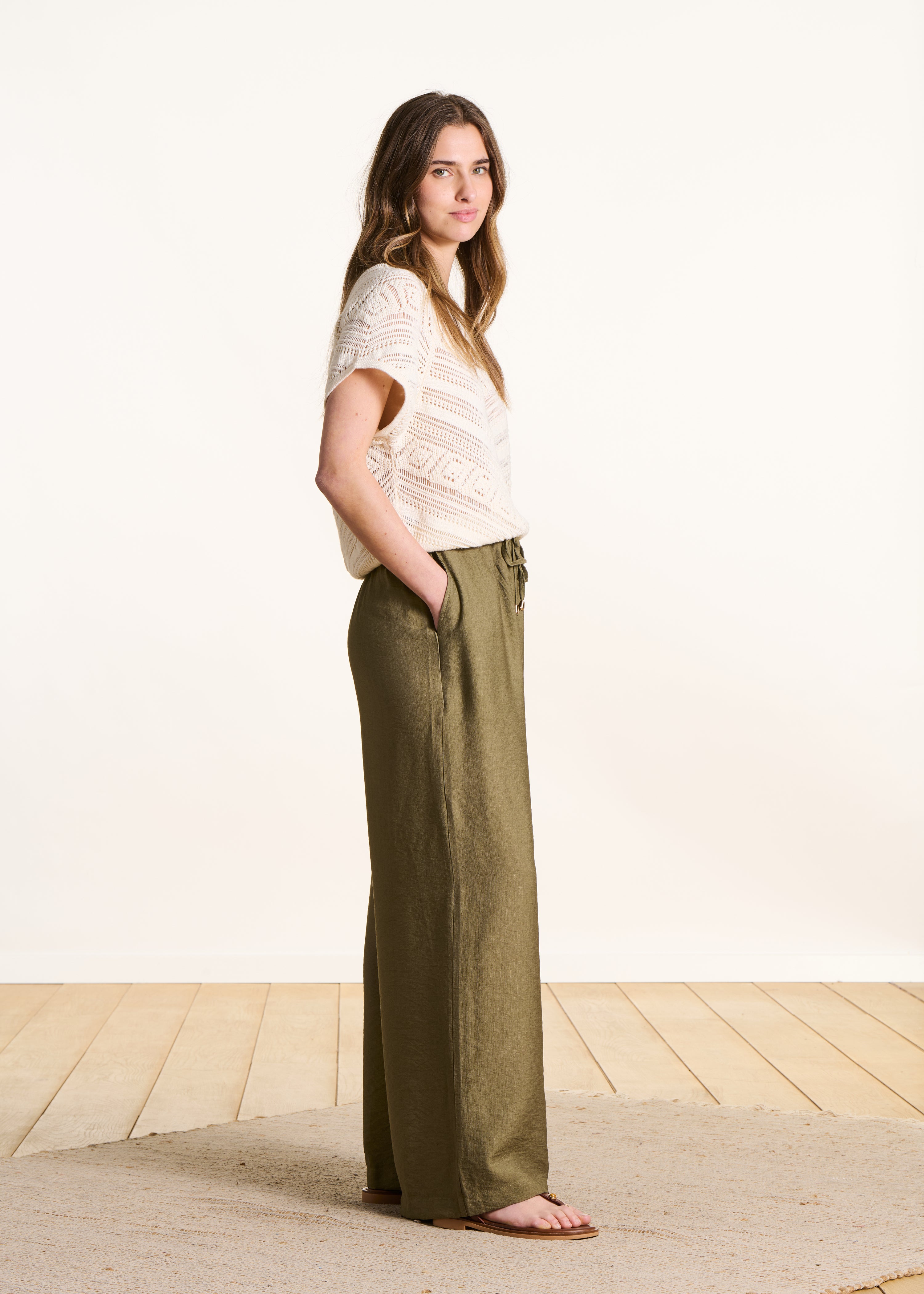 la-f-e-marabout-e-farao-stoffhose-damen-khaki-weit image 1