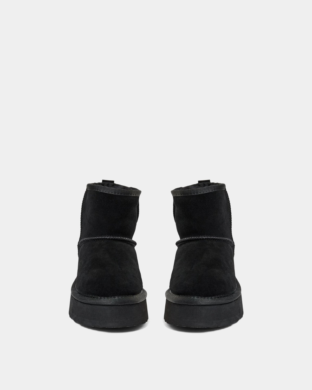 sofie-schnoor-women-noasw-teddy-boot-schwarz-lammfell image 3