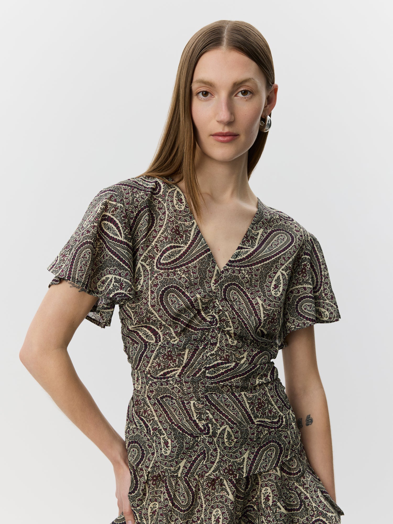 sofie-schnoor-women-leelasw-bluse-paisley-bordeaux-kurzarm image 5