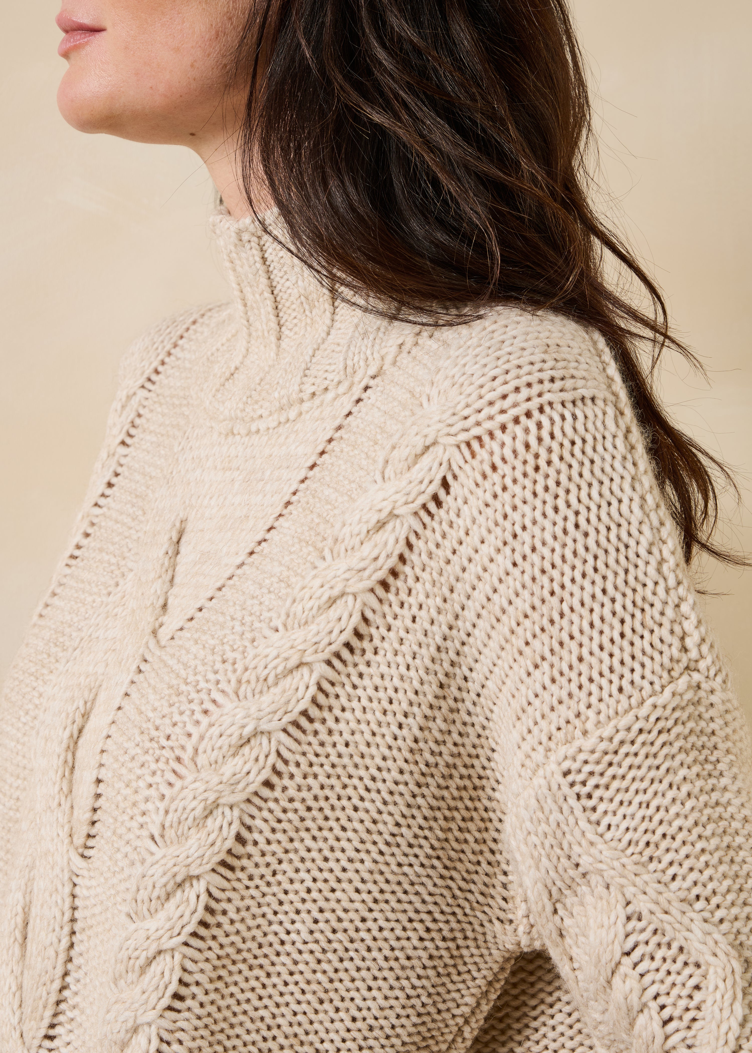 la-f-e-marabout-e-grissi-pullover-beige-zopf-stehkragen image 5