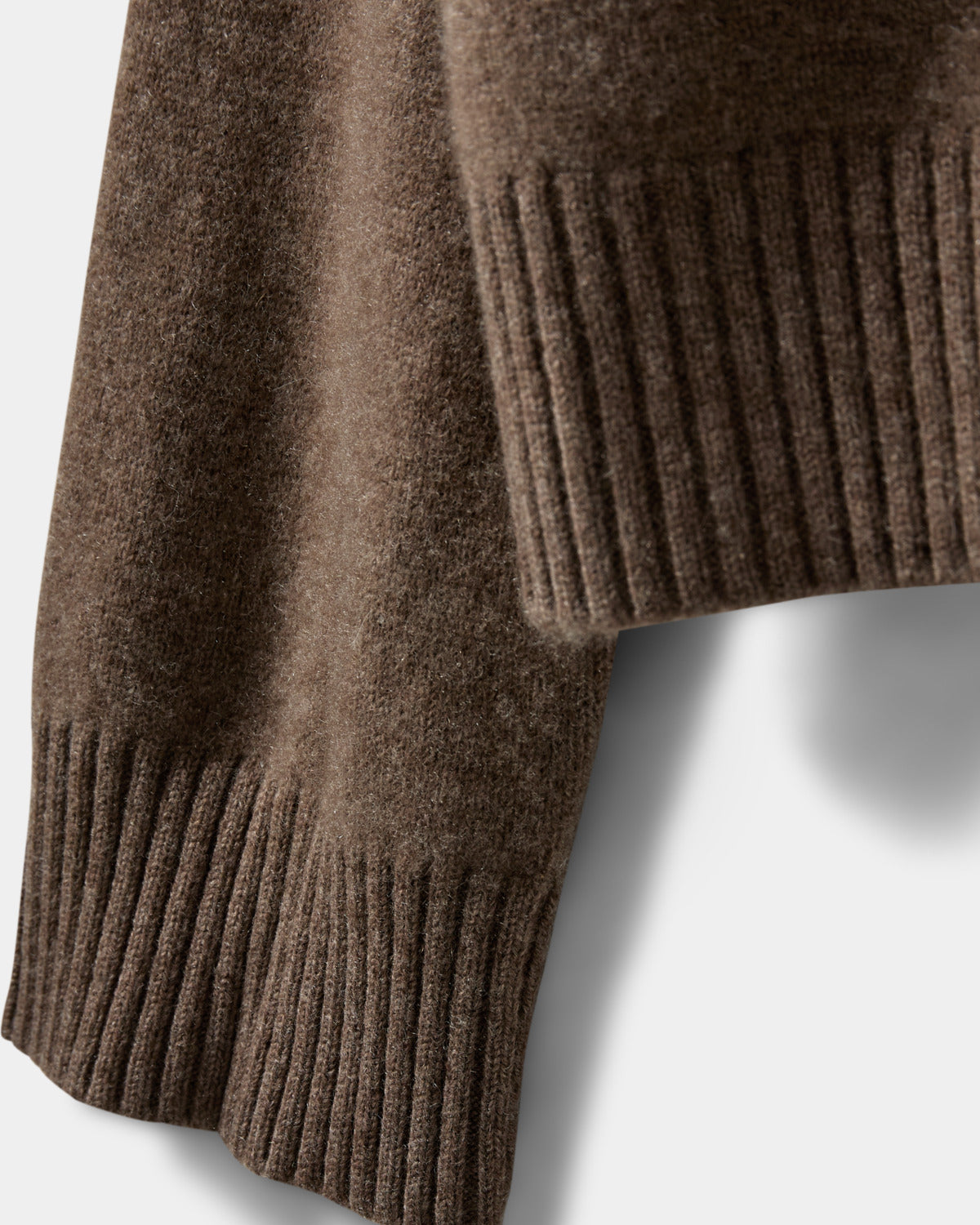 sofie-schnoor-women-floresw-cashmere-pullover-braun-melange image 8