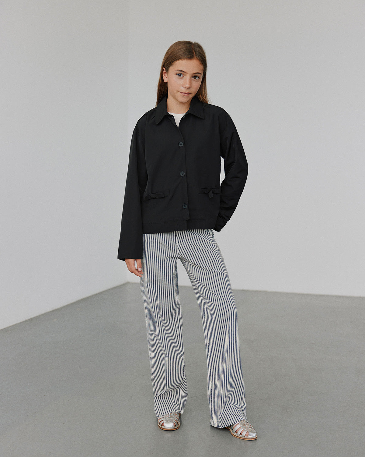 sofie-schnoor-young-siennasy-jeans-m-dchen-schwarz-gestreift image 2
