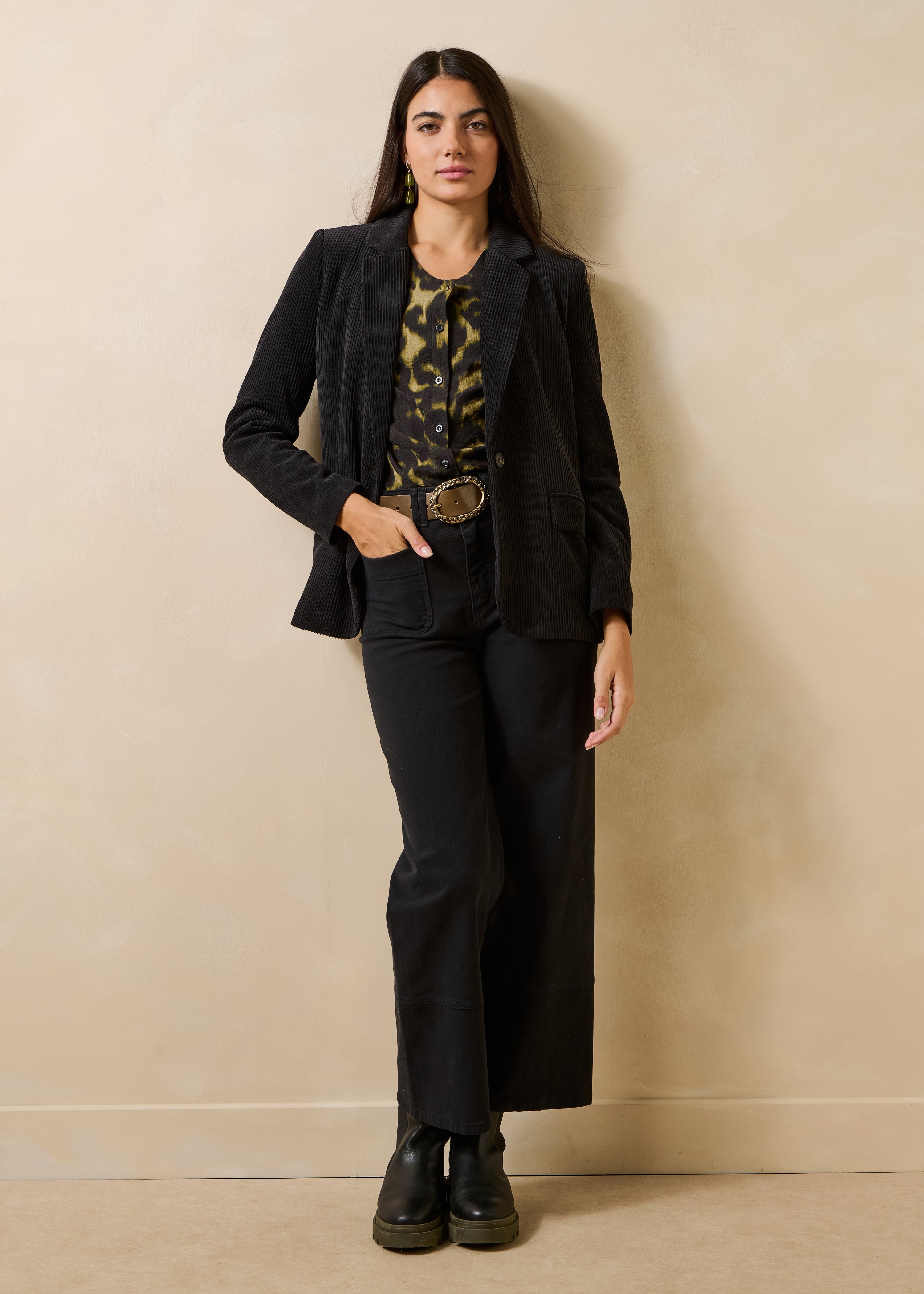 la-f-e-marabout-e-galina-blazer-schwarz-cord-ein-knopf image 2